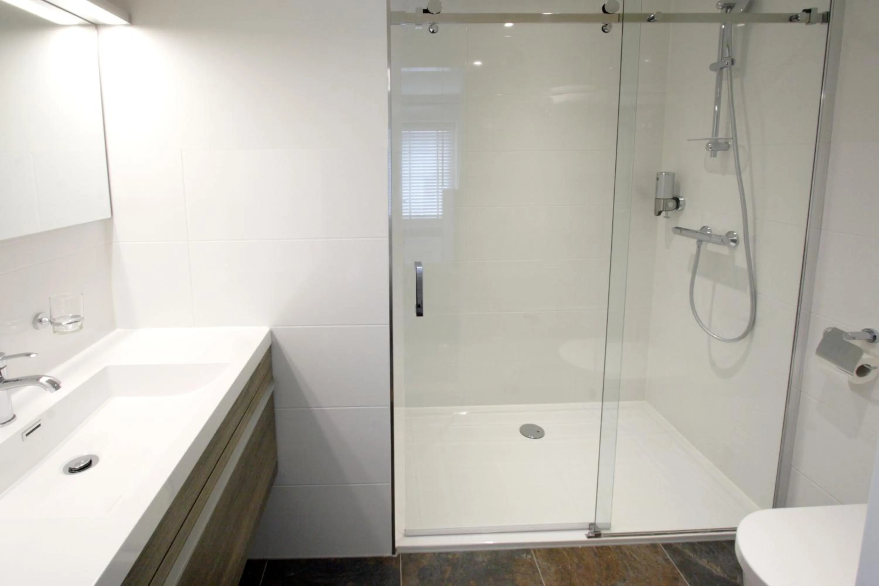 Bathroom in In de Witte Dame Hotel Bar Kitchen Apartments