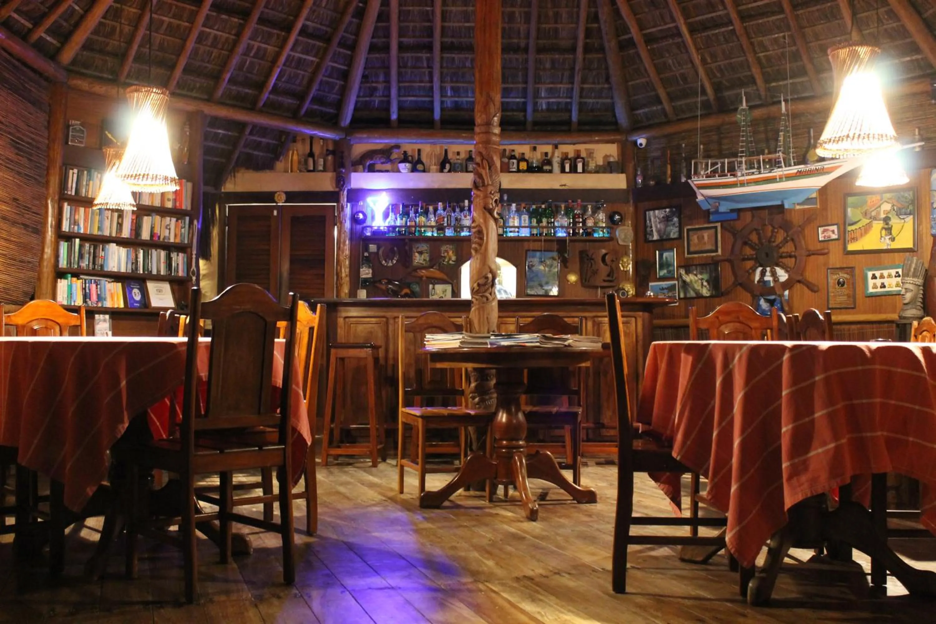 Restaurant/places to eat in Pousada Colibri