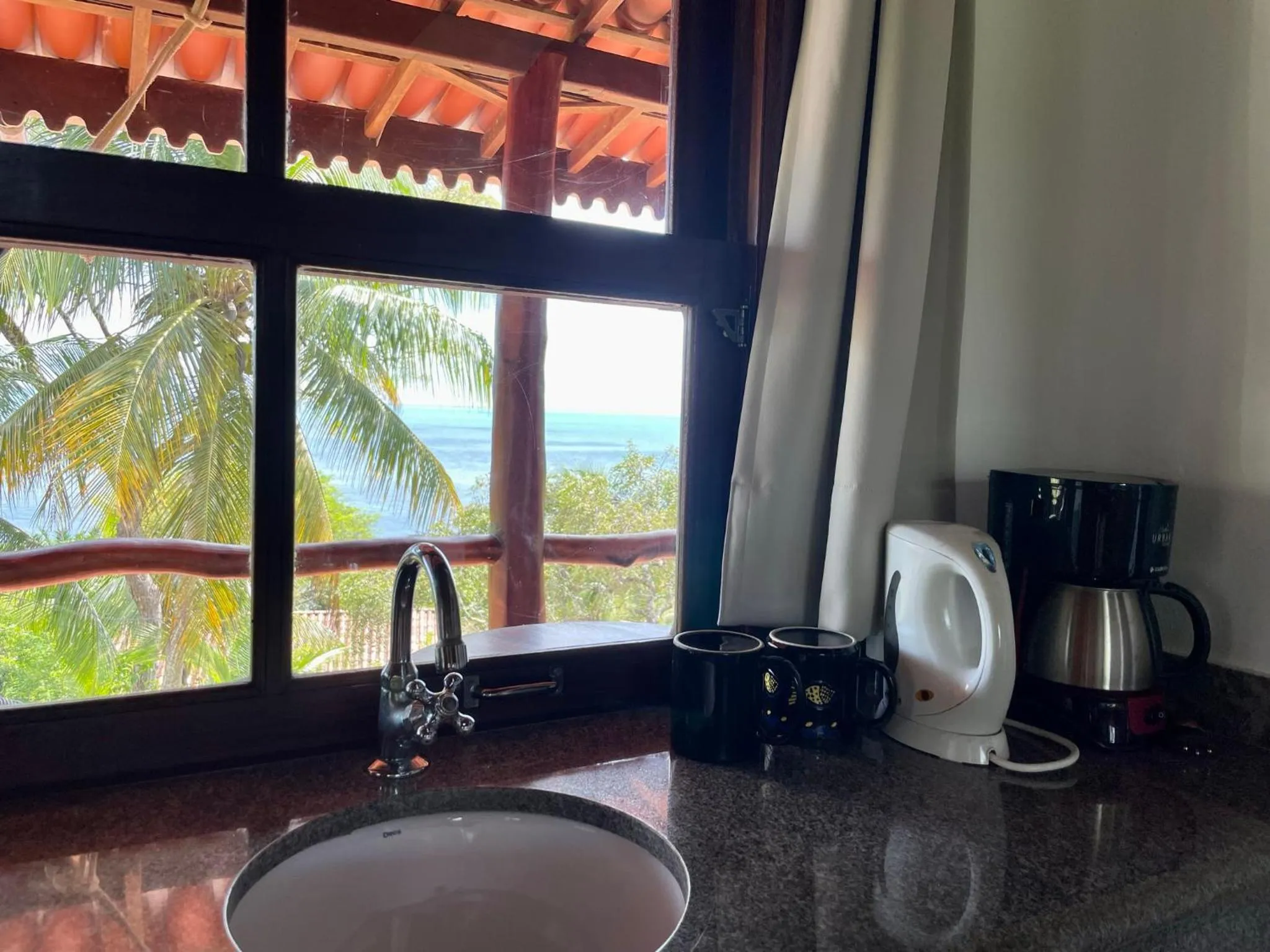 Coffee/tea facilities in Pousada Colibri