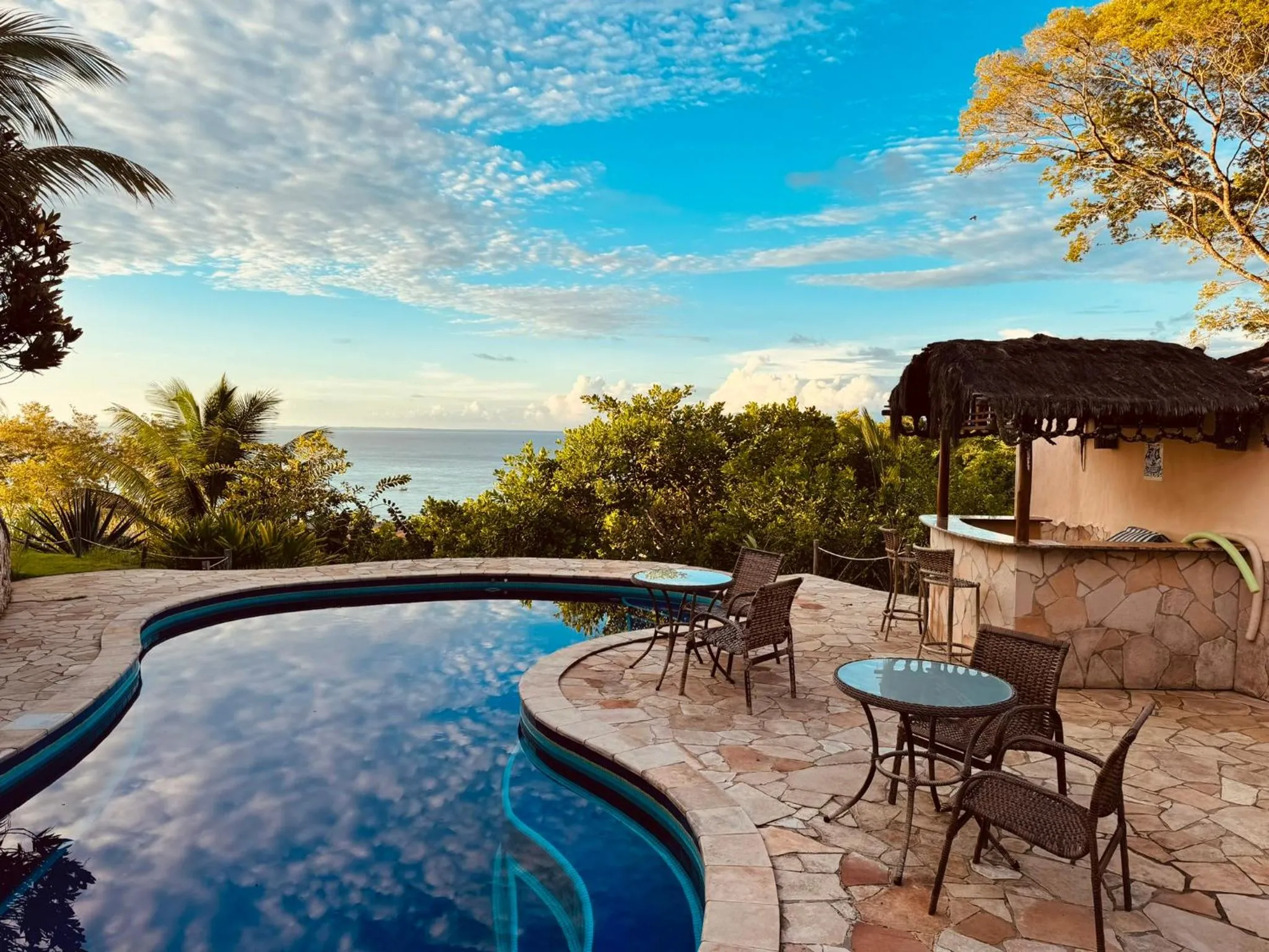 Pool view in Pousada Colibri