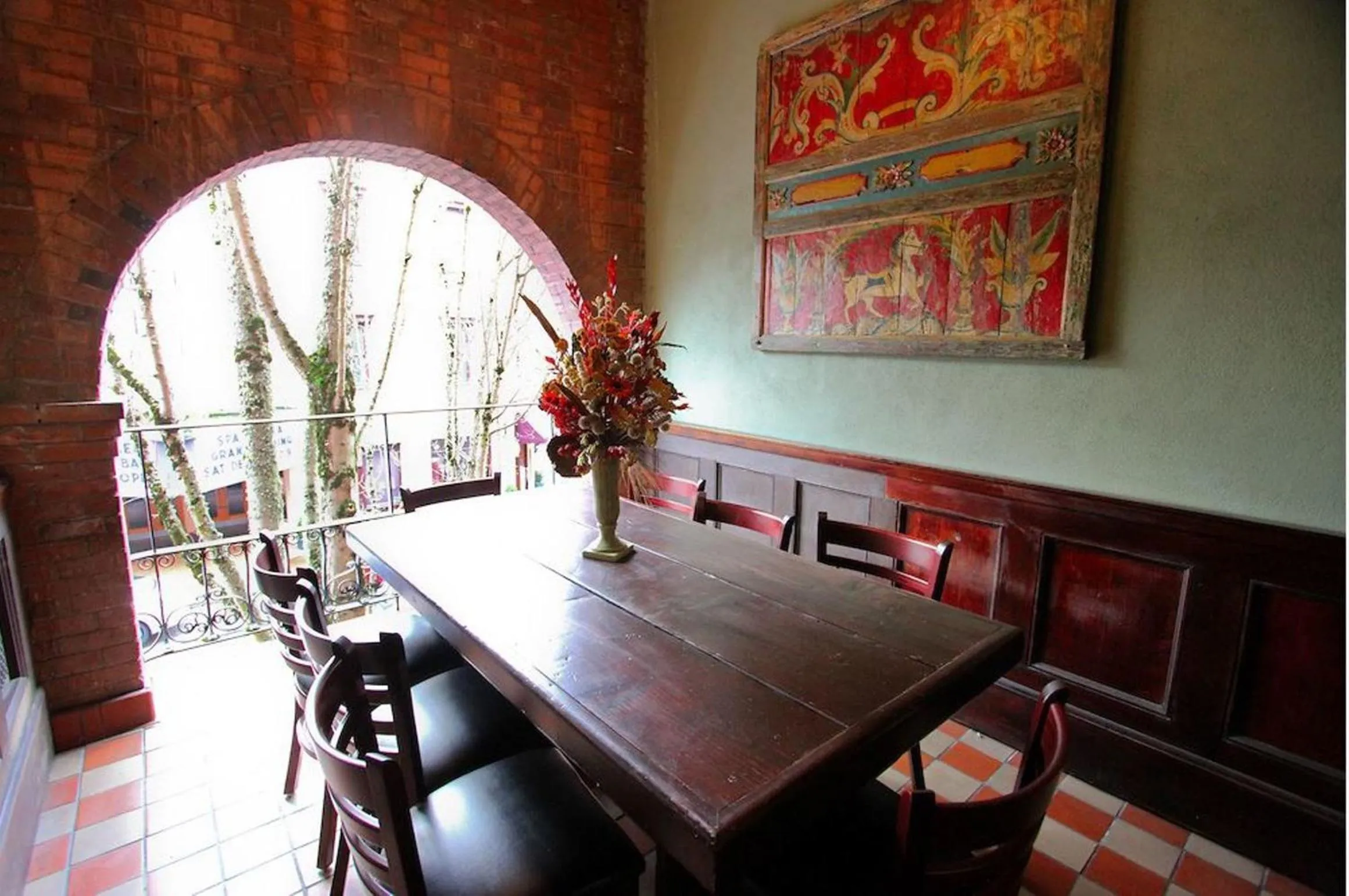 Restaurant/places to eat in McMenamins Hotel Oregon