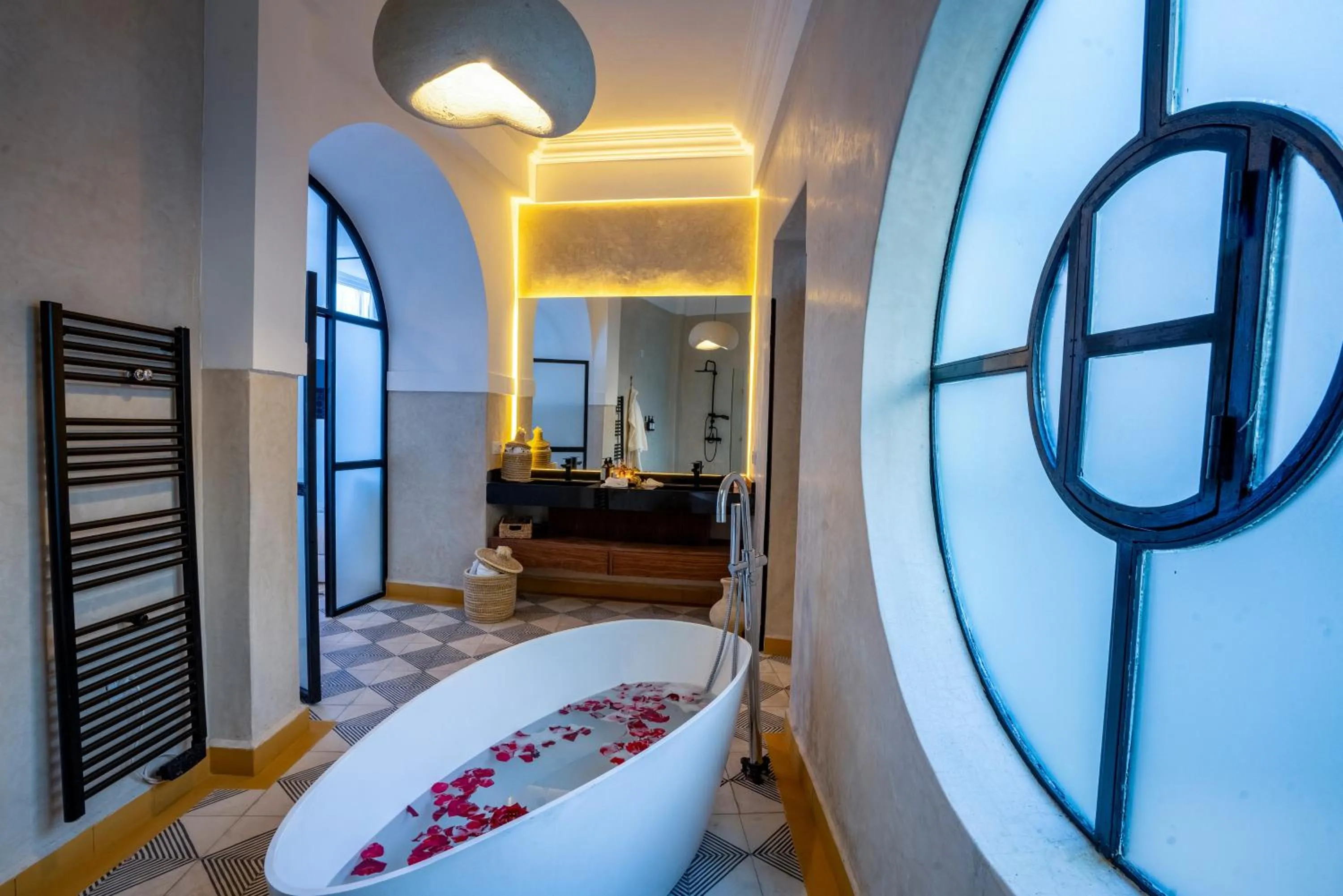 Bath in Maison H Kasbah