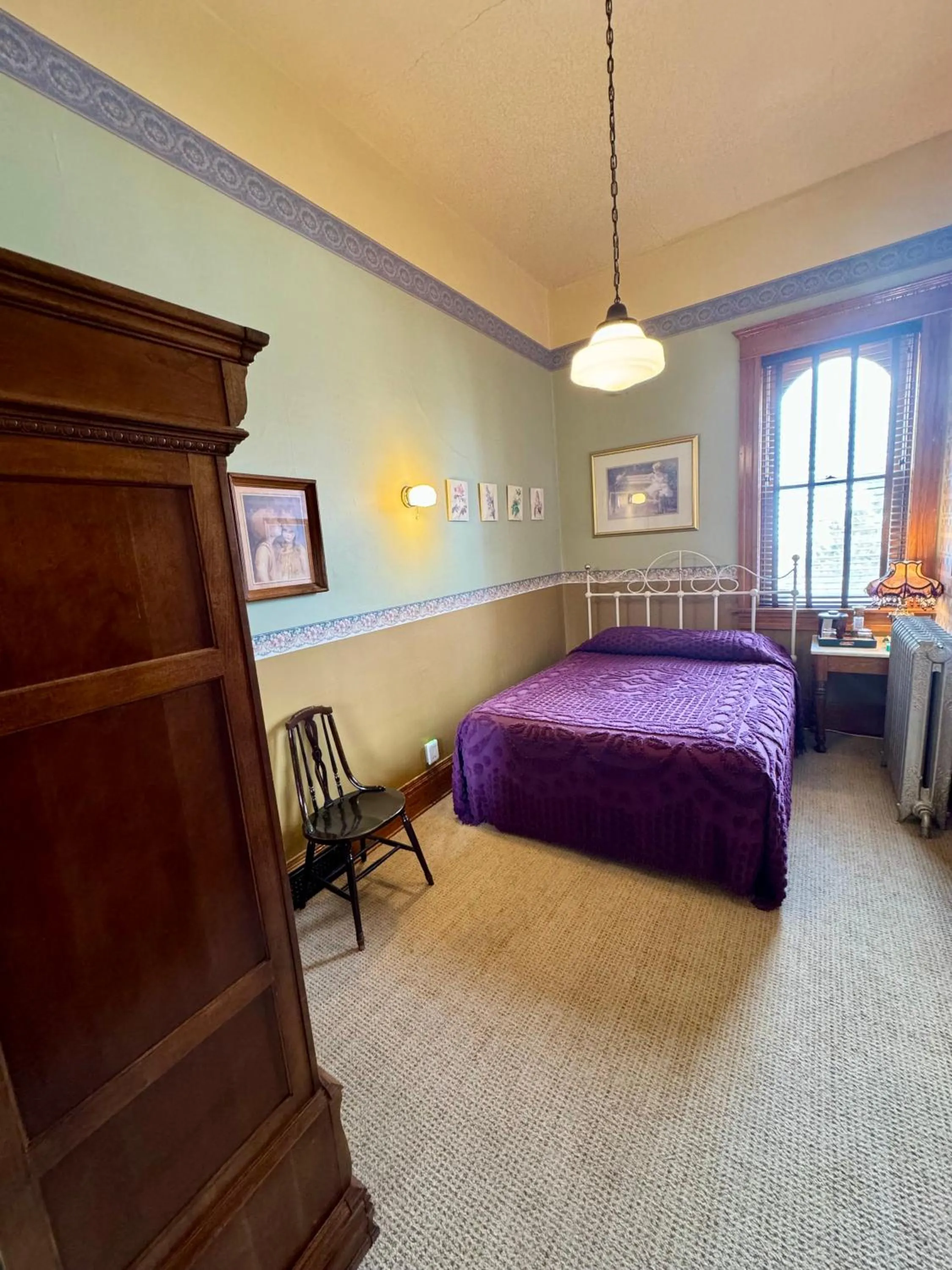 Bed in Cripple Creek Hospitality House