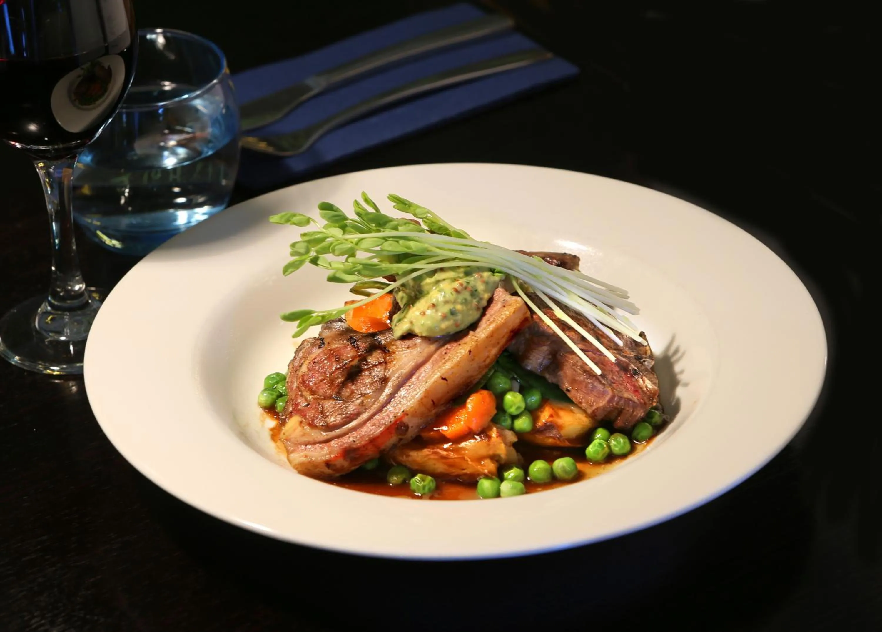 Food and drinks in Kermandie Hotel