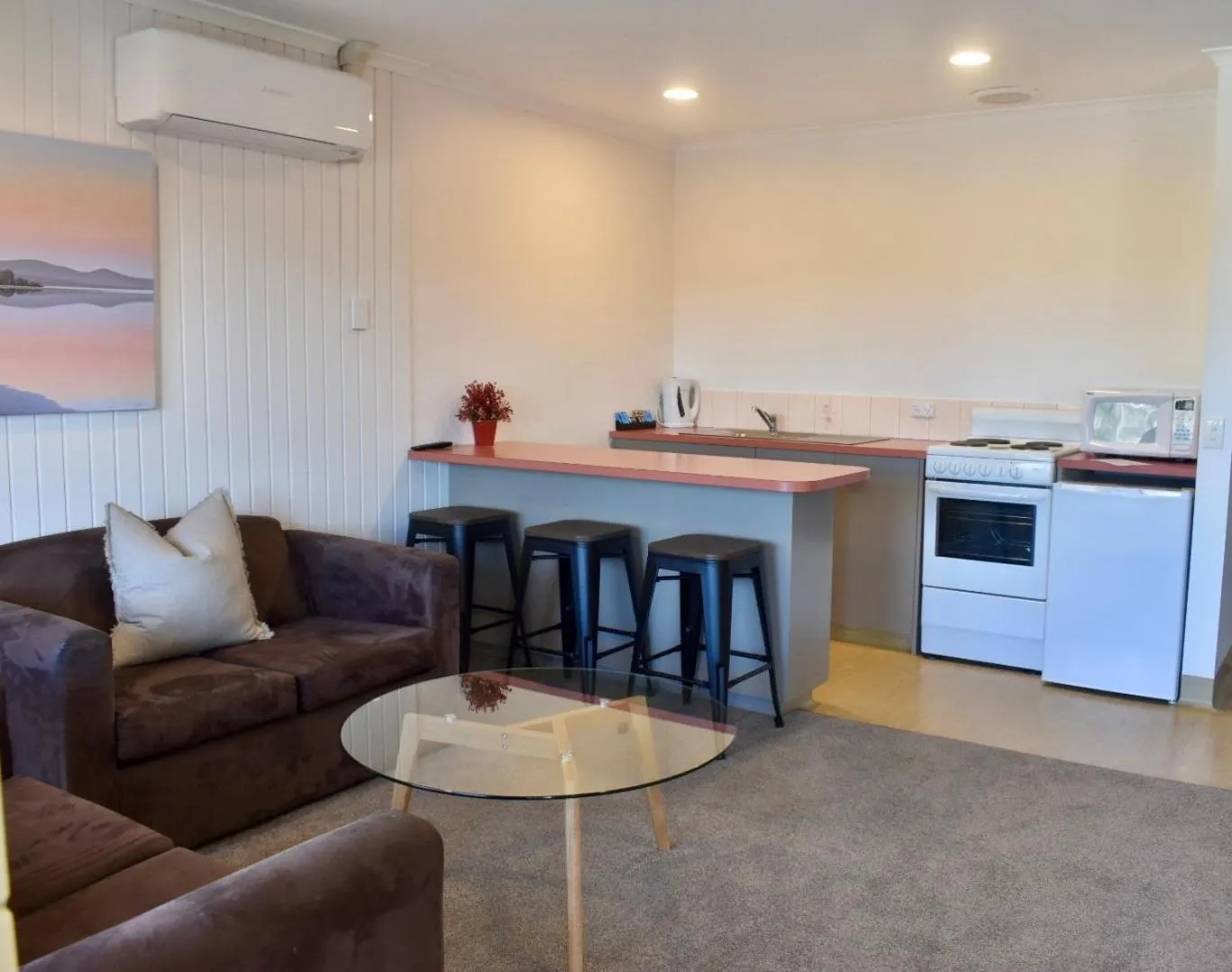 Kitchen or kitchenette in Kermandie Hotel