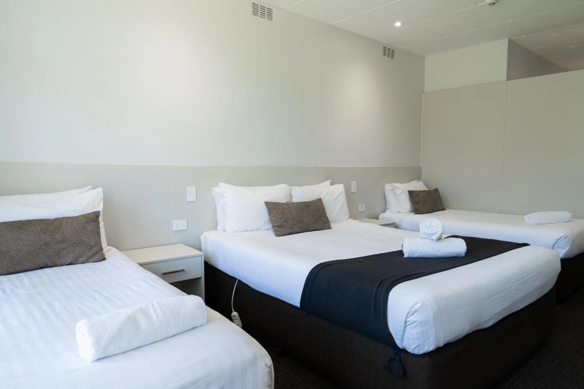 Bed in Naracoorte Hotel Motel