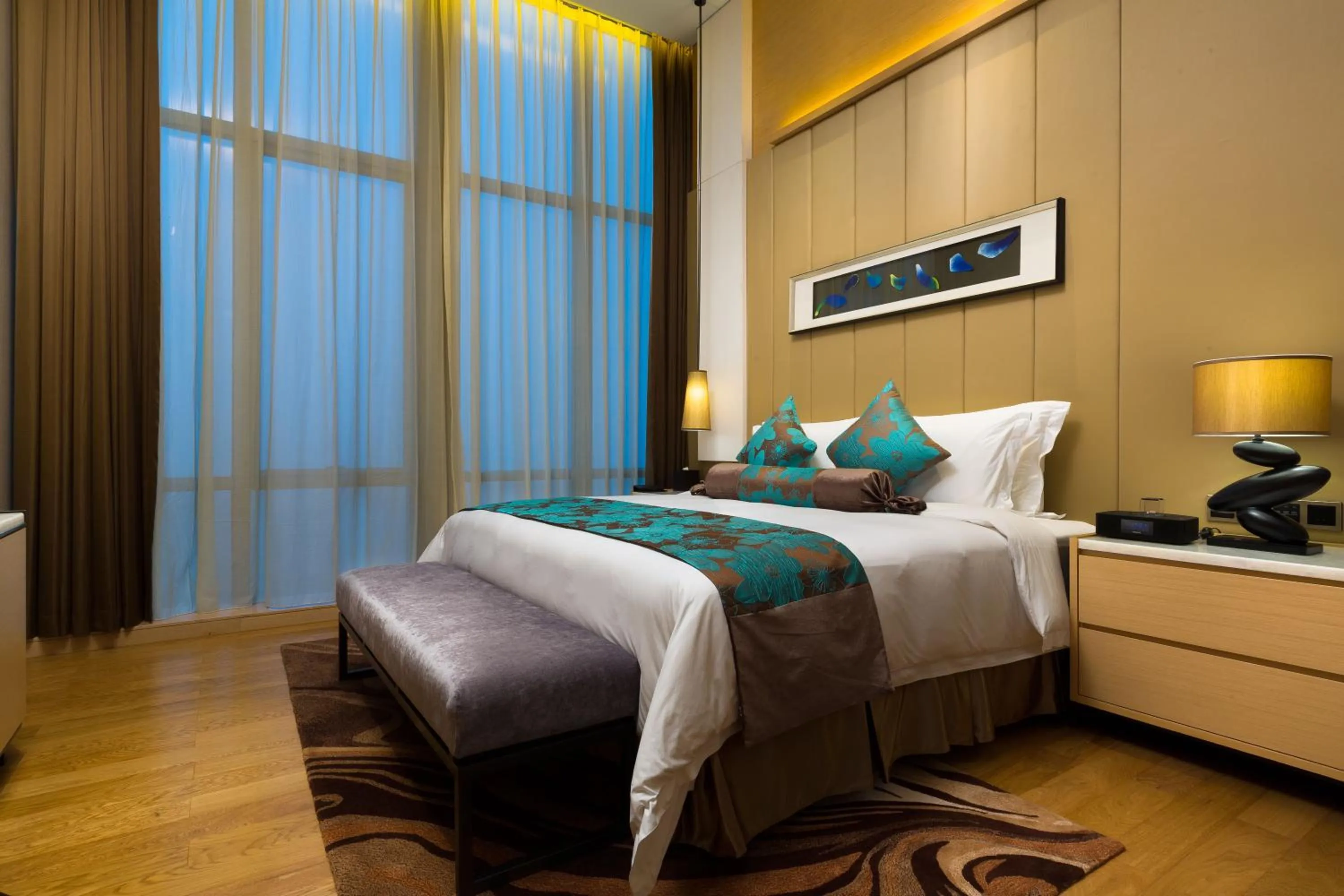 Bedroom, Bed in Shenzhen Futian Wyndham Grand