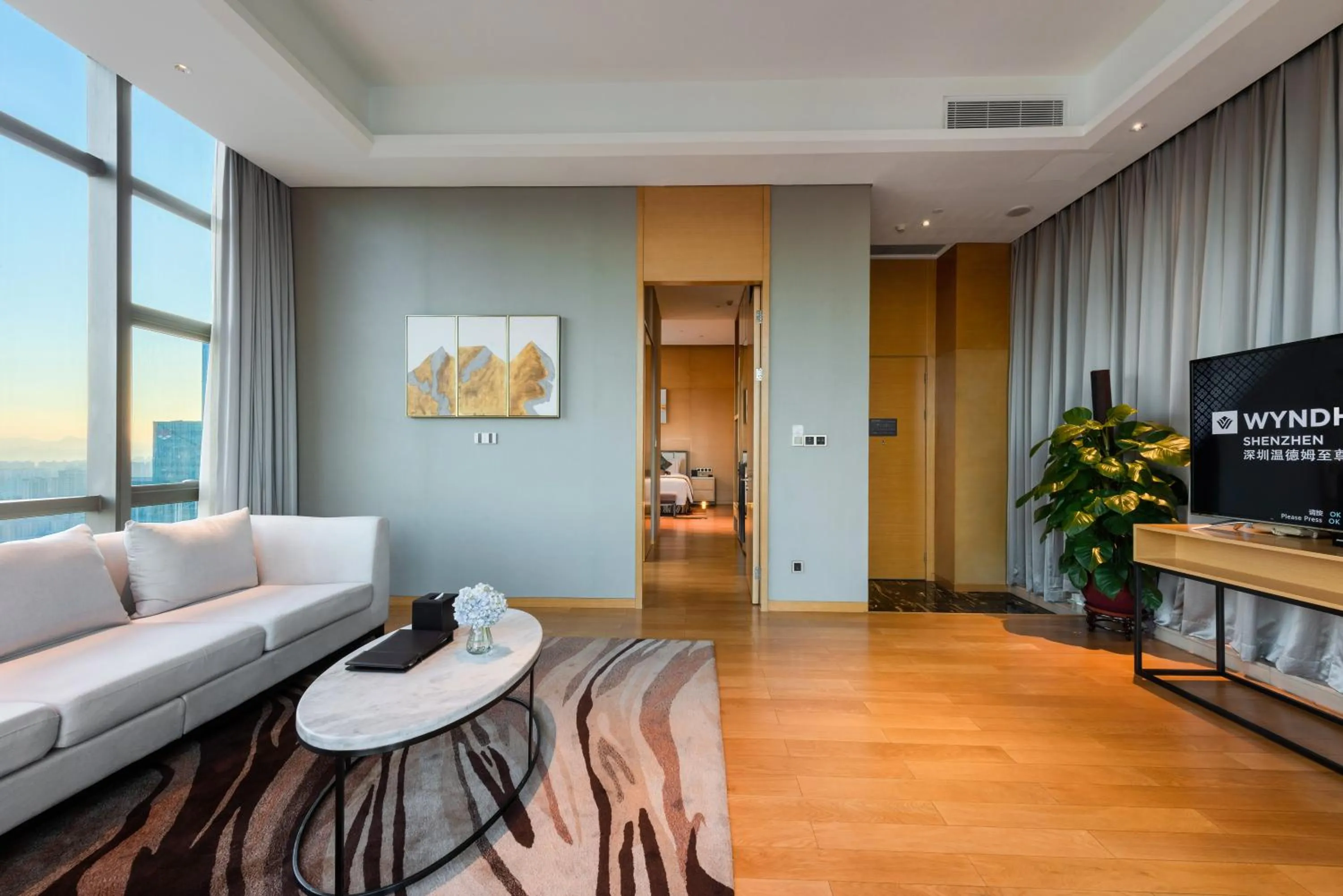 Living room in Shenzhen Futian Wyndham Grand