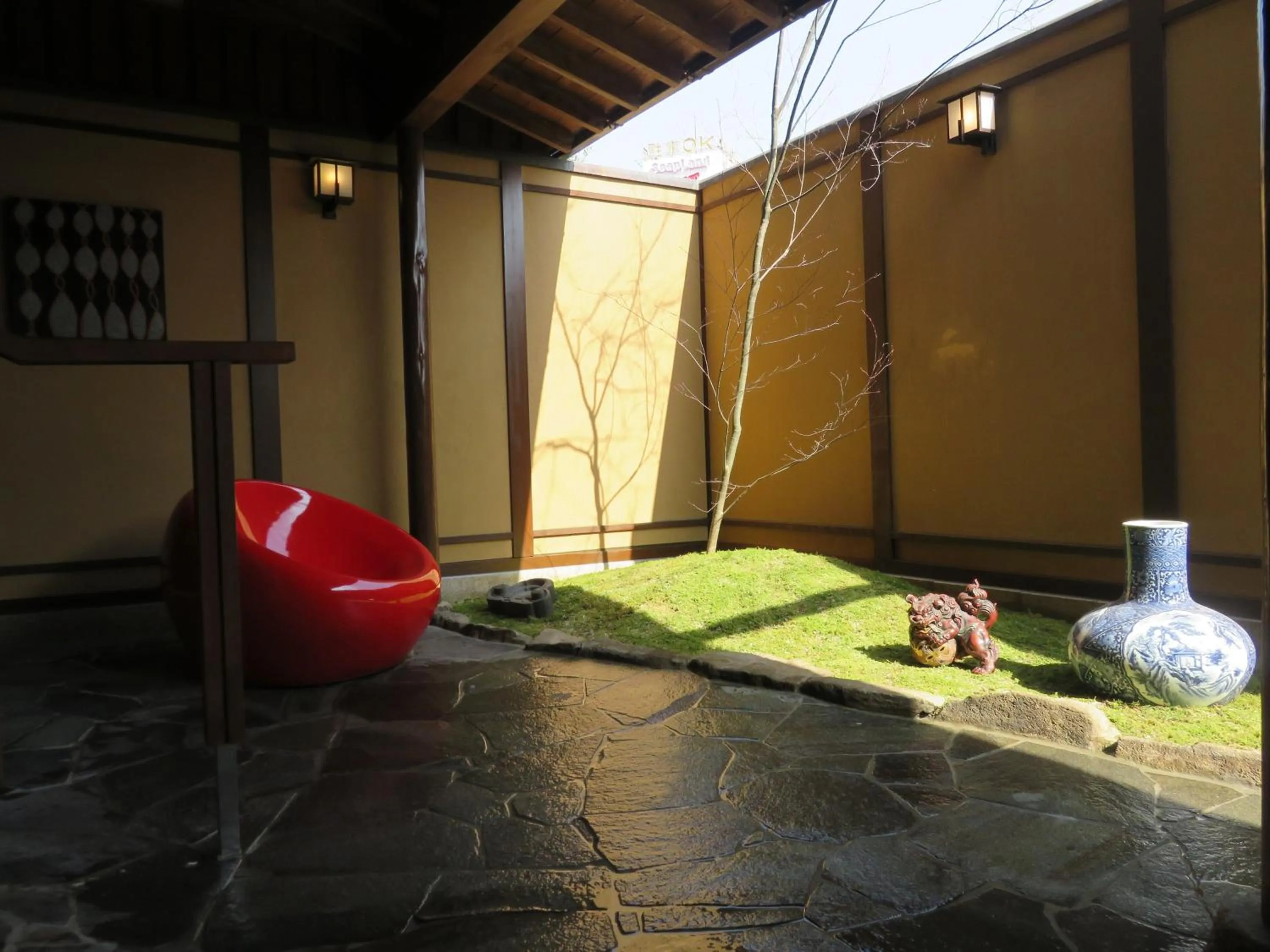 Open Air Bath in Dantokan Kikunoya