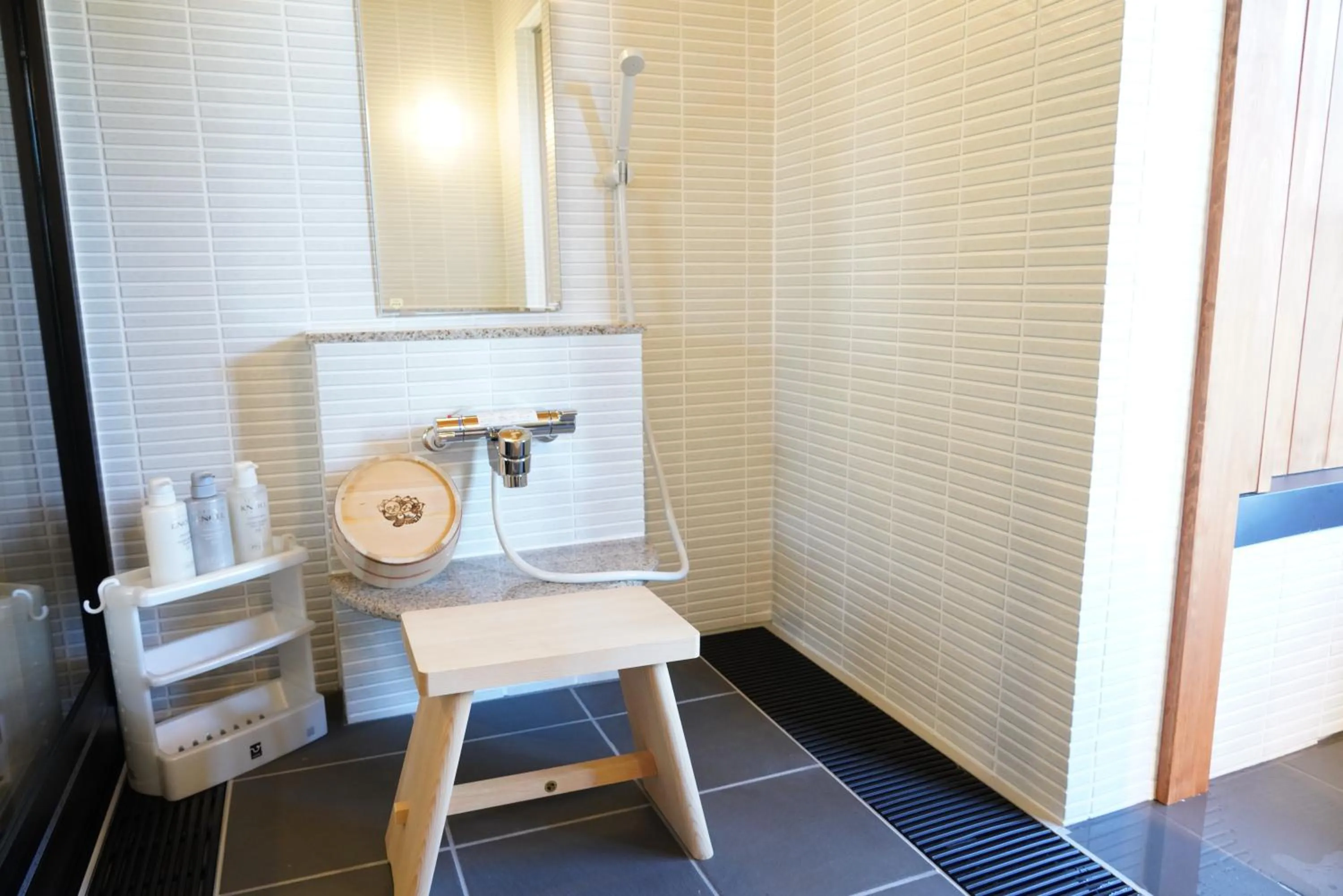 Internal: Not applicable to any particular room in Dantokan Kikunoya