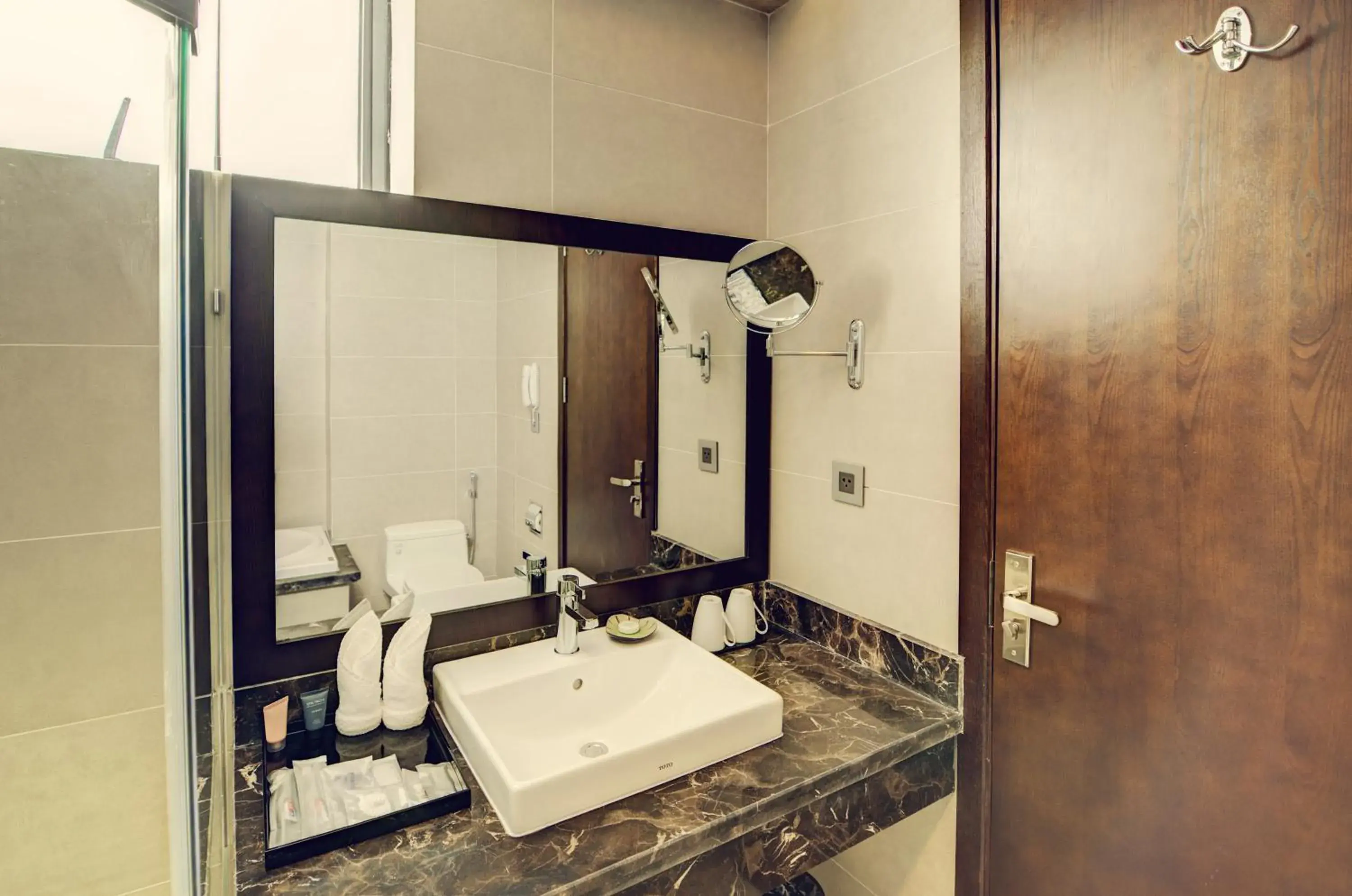 Deluxe Twin Room in Muong Thanh Hanoi Centre Hotel Deluxe Twin Room in Muong Thanh Hanoi Centre Hotel