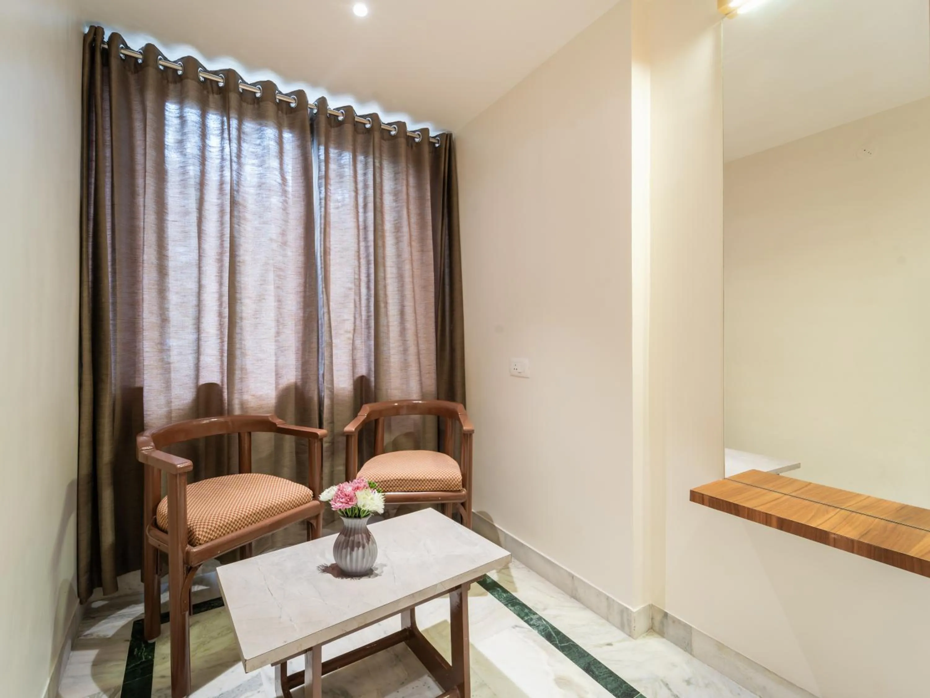 Seating area in Treebo Kaveri