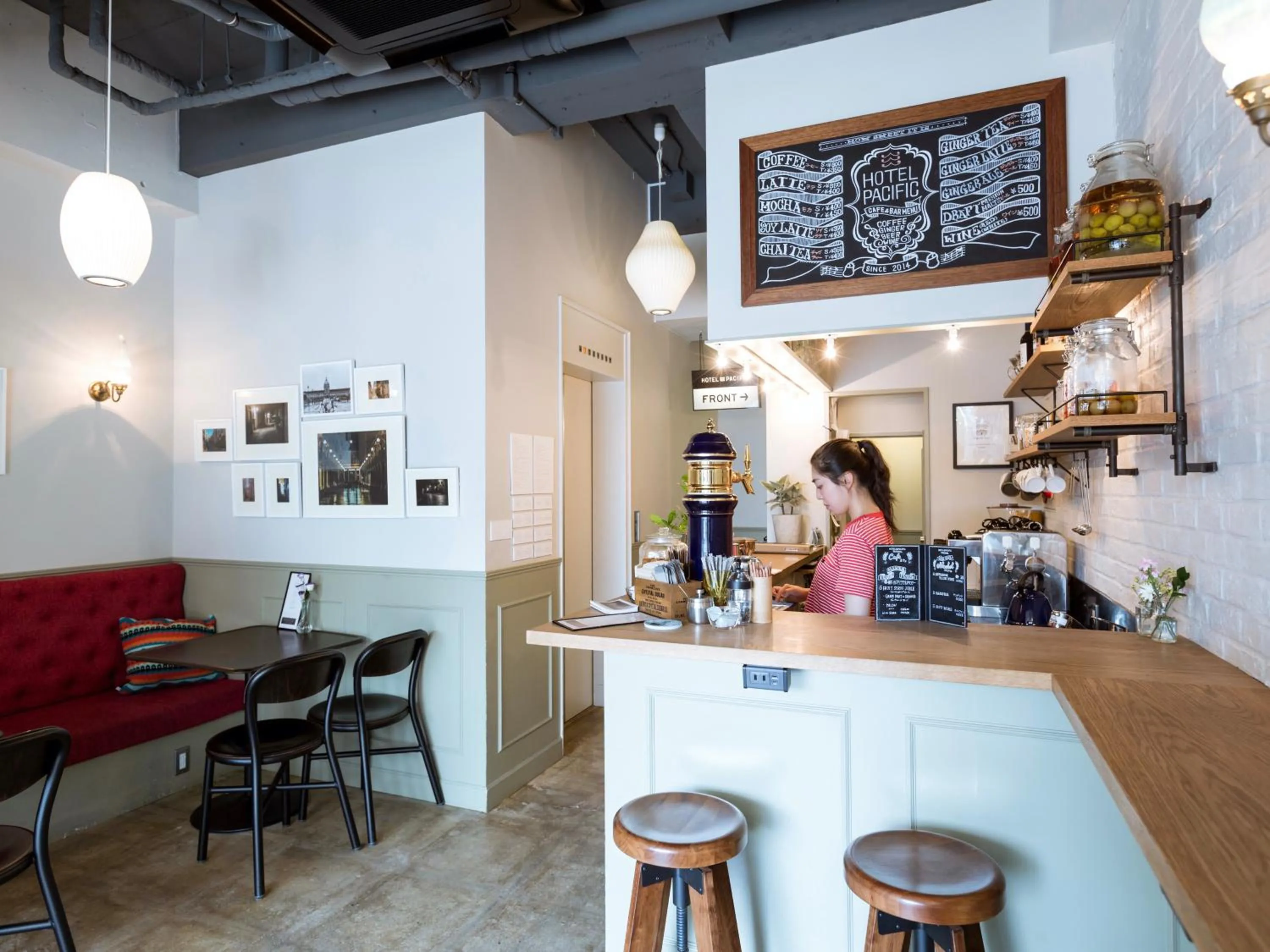 Lounge or bar in Hotel Pacific Kanazawa