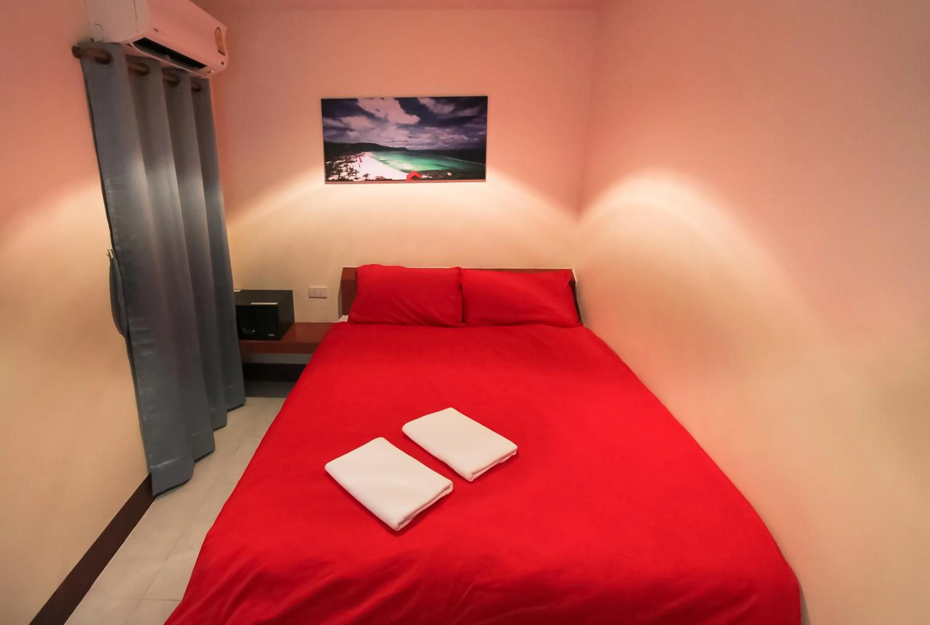 Bed in Walking Street Guest House