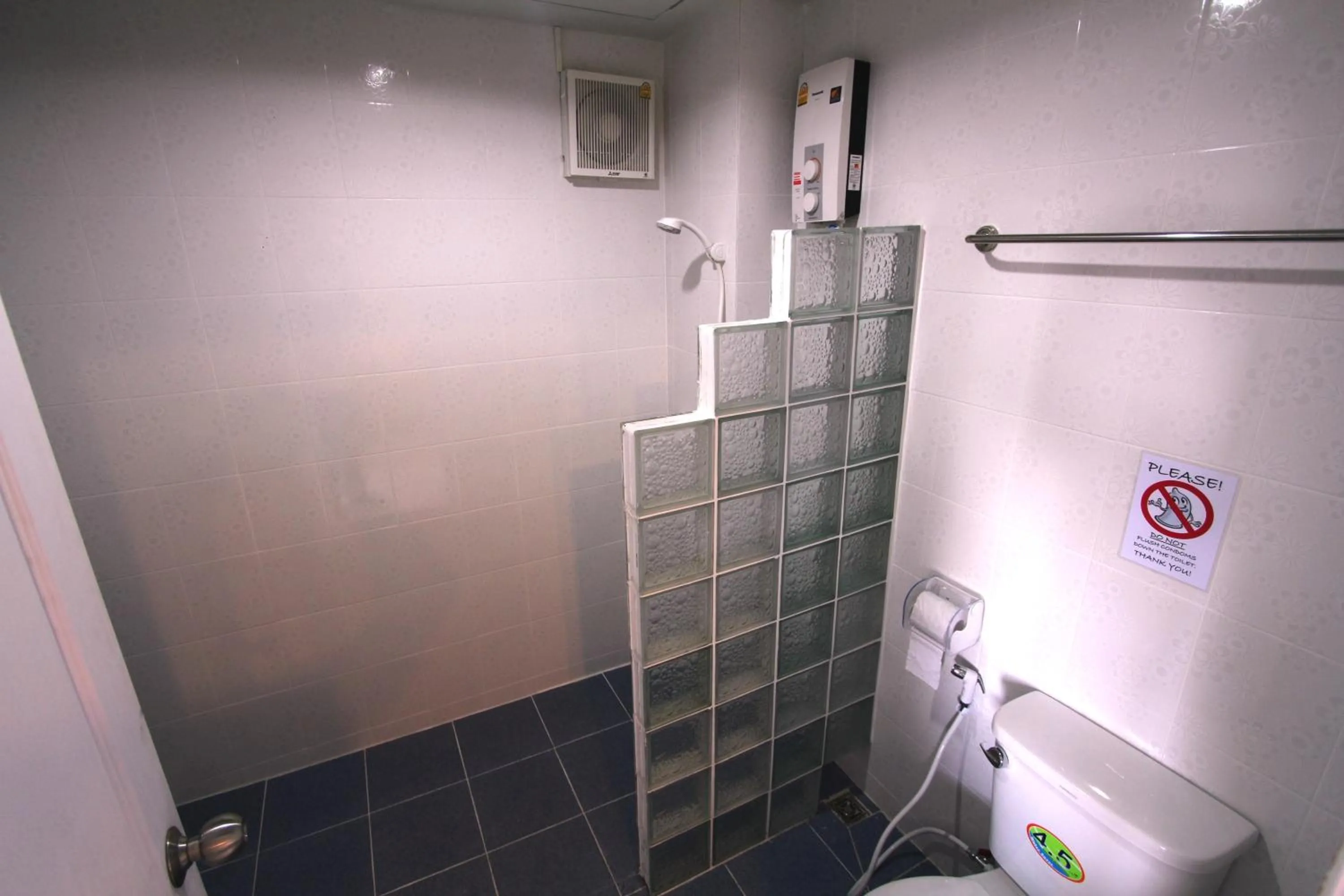 Bathroom in Walking Street Guest House