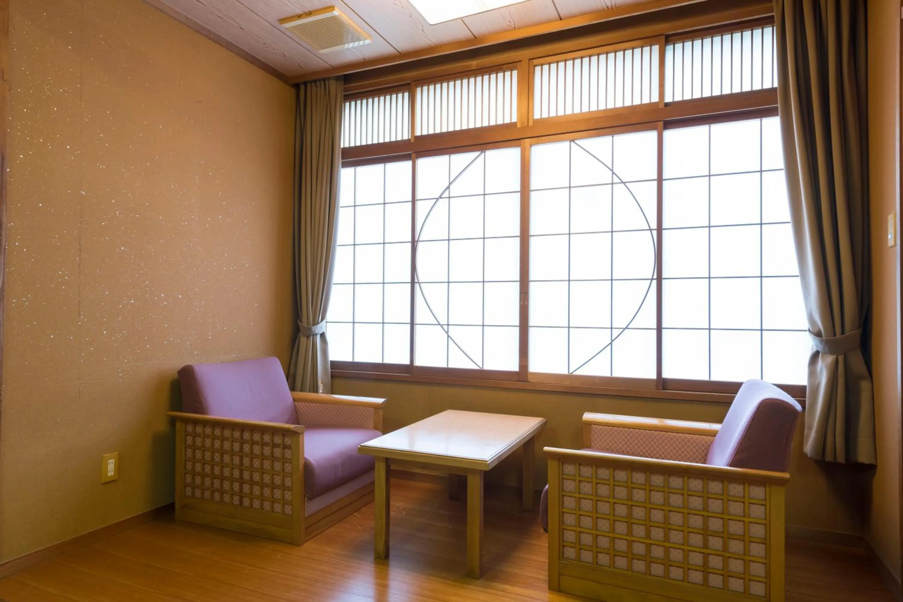 Photo of the whole room in Awara Grand Hotel