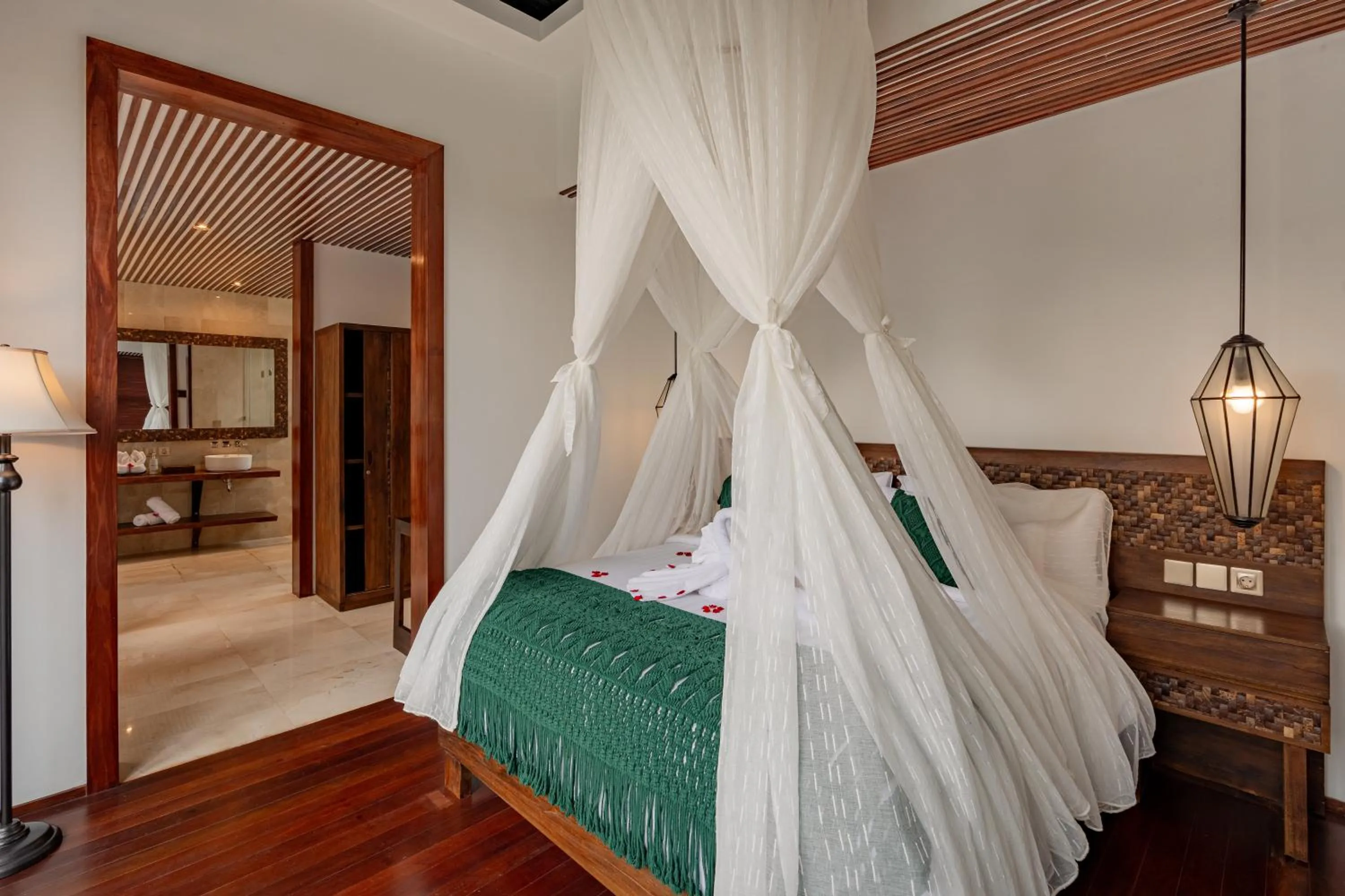 Bedroom, Bed in E Sanctuary Resort Ubud