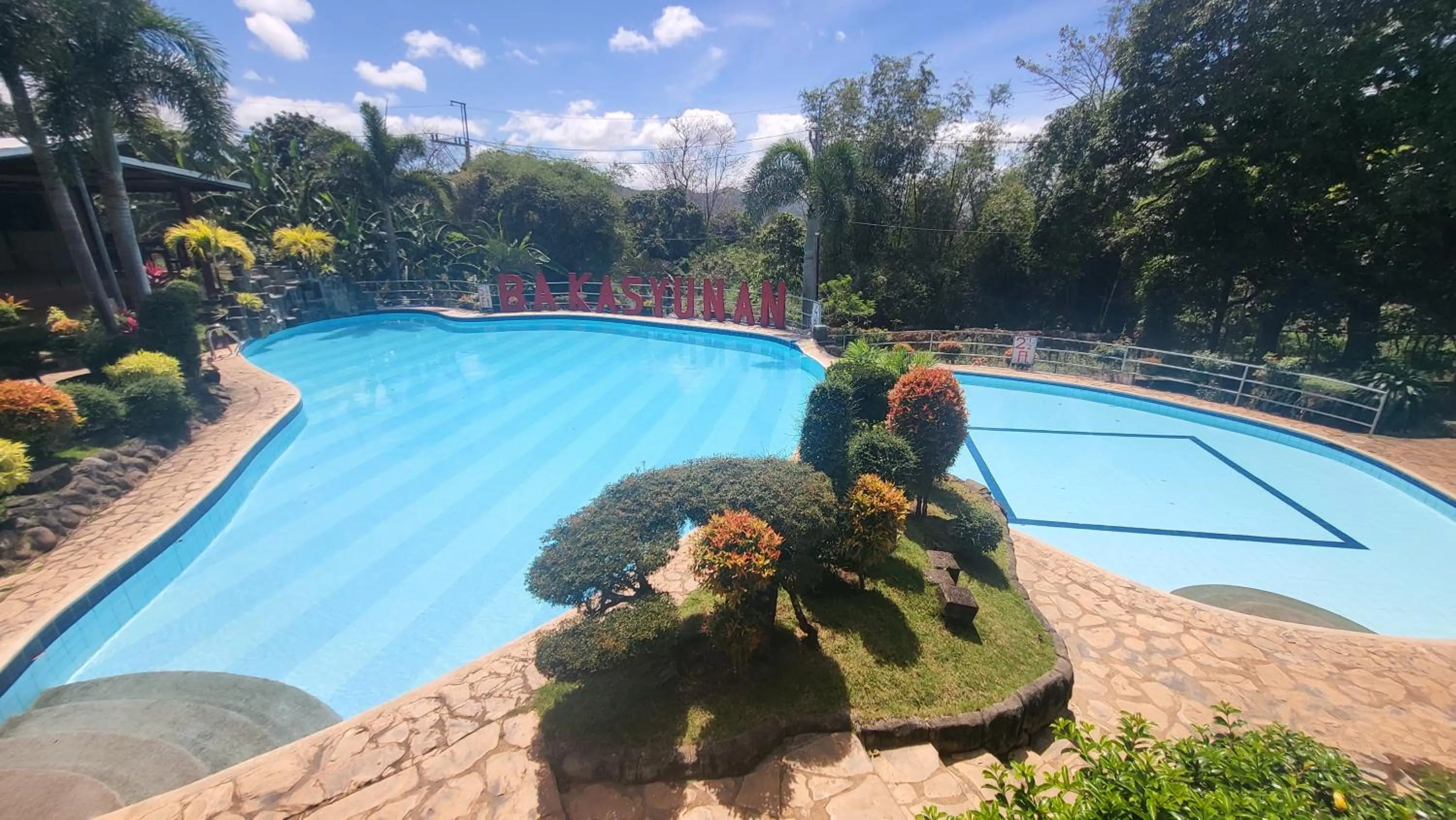 Swimming pool in Bakasyunan Resort and Conference Center - Tanay