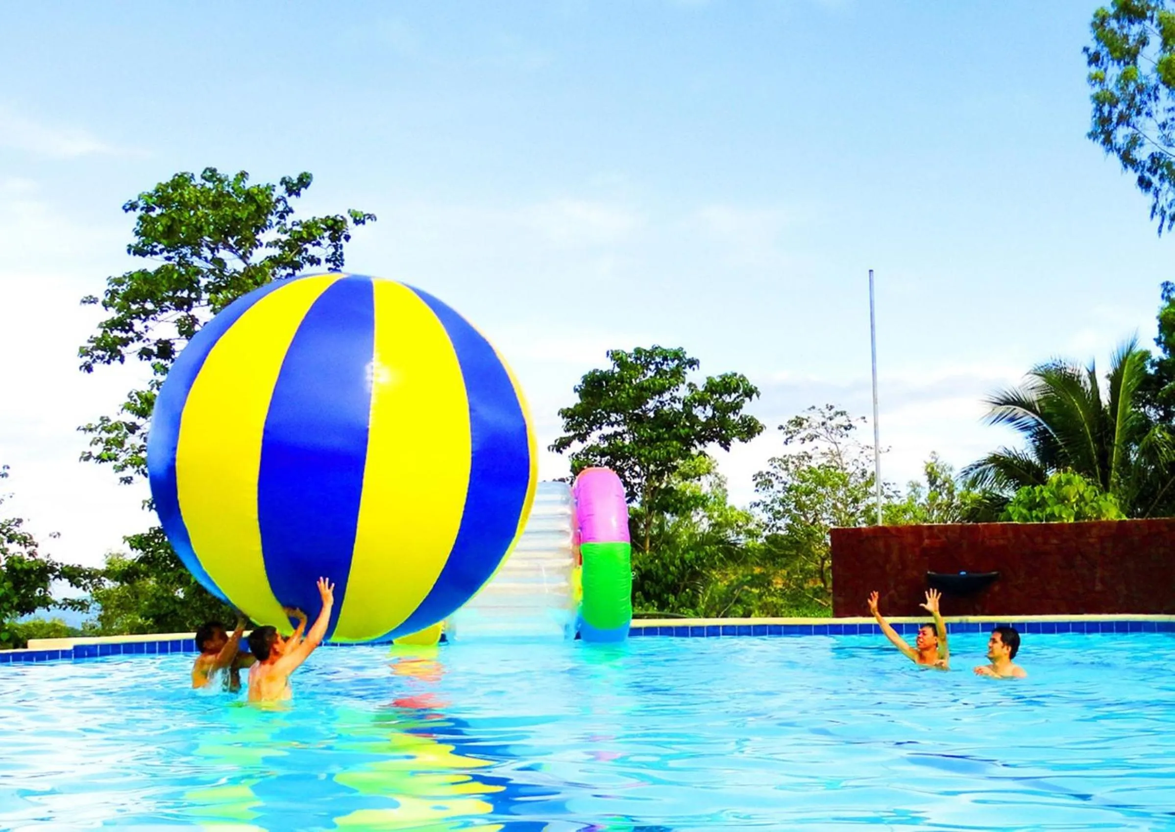 Swimming pool in Bakasyunan Resort and Conference Center - Tanay