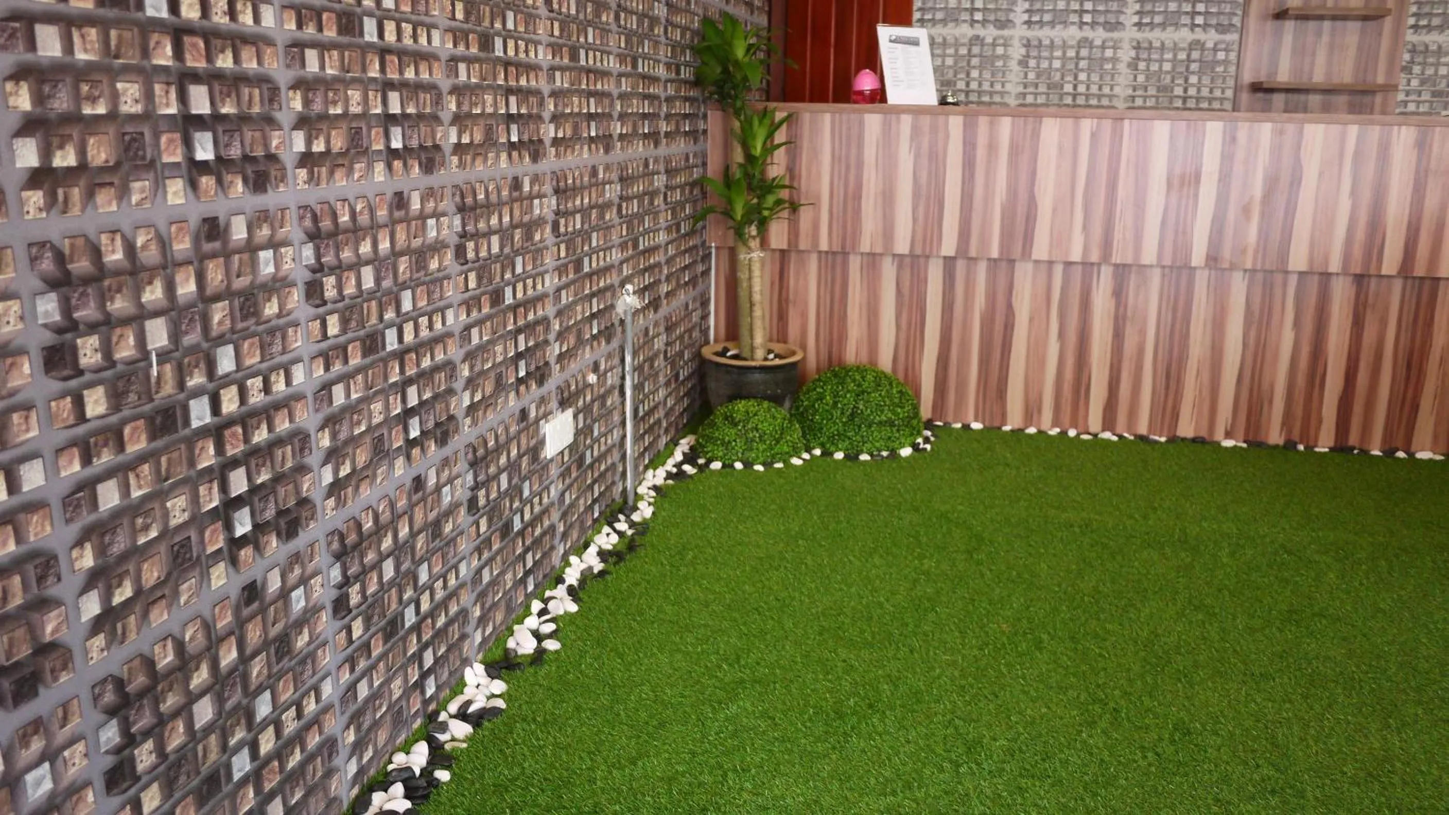 Facade/entrance in Dream Garden Hotel