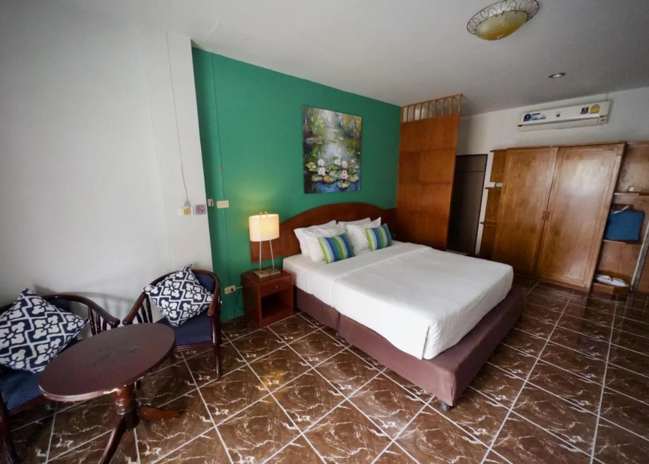 Bed in Sugar and Spice Inn