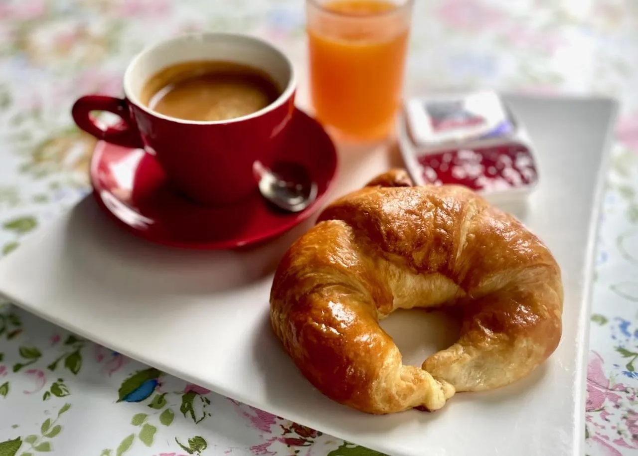 Restaurant/places to eat in Sugar and Spice Inn