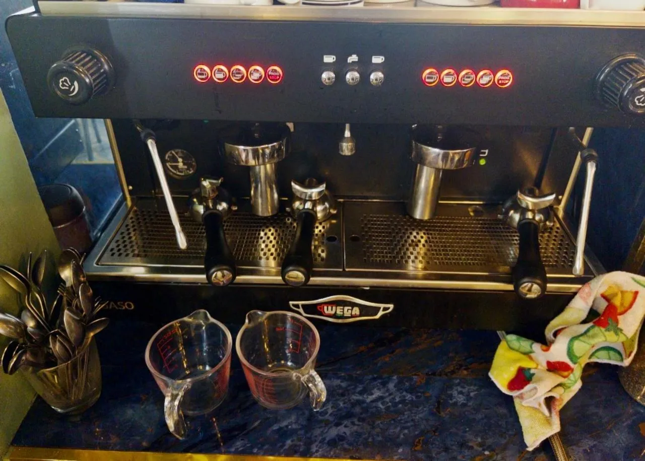 Restaurant/places to eat in Sugar and Spice Inn