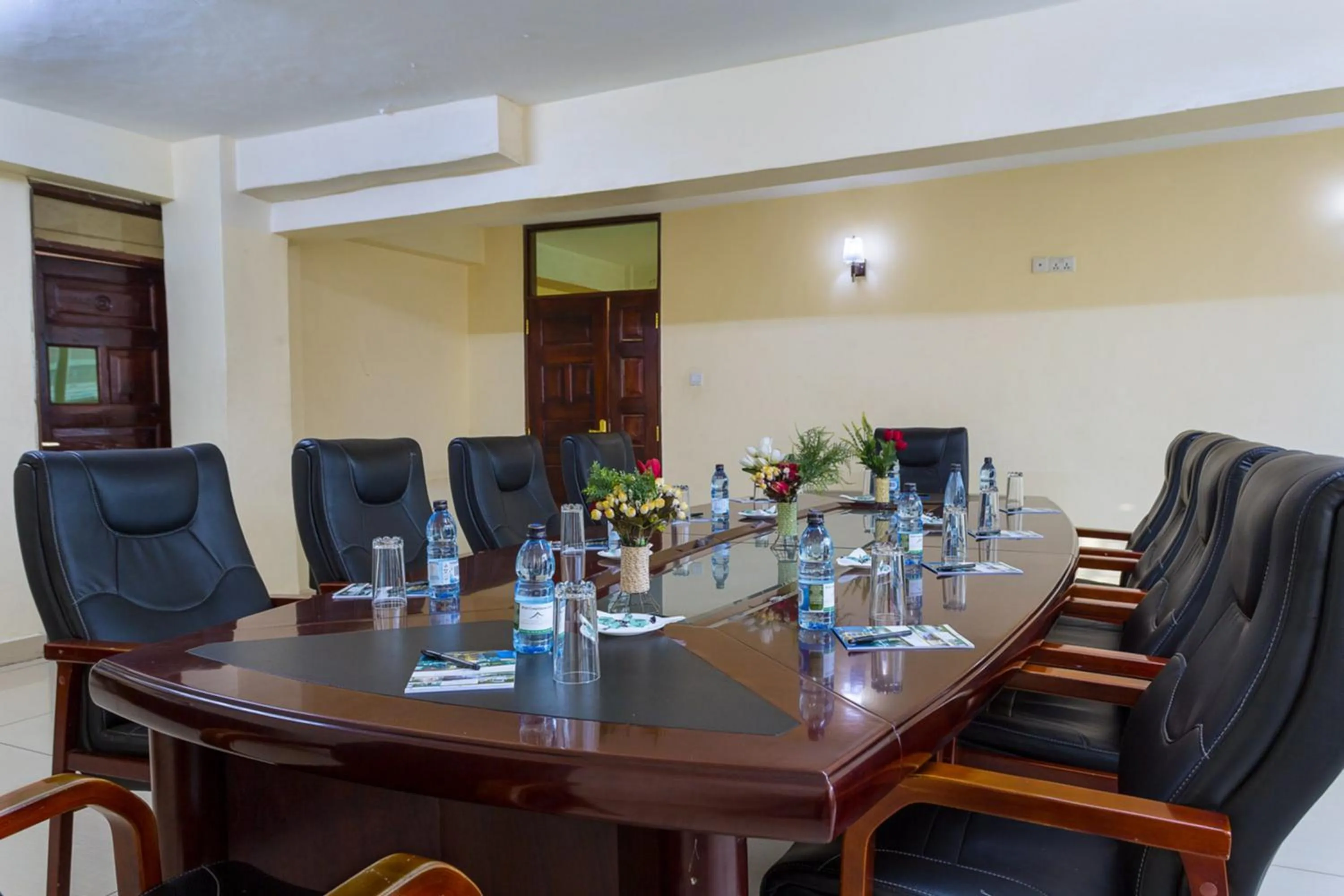 Banquet/Function facilities in Legacy Hotel and Conference Centre ltd