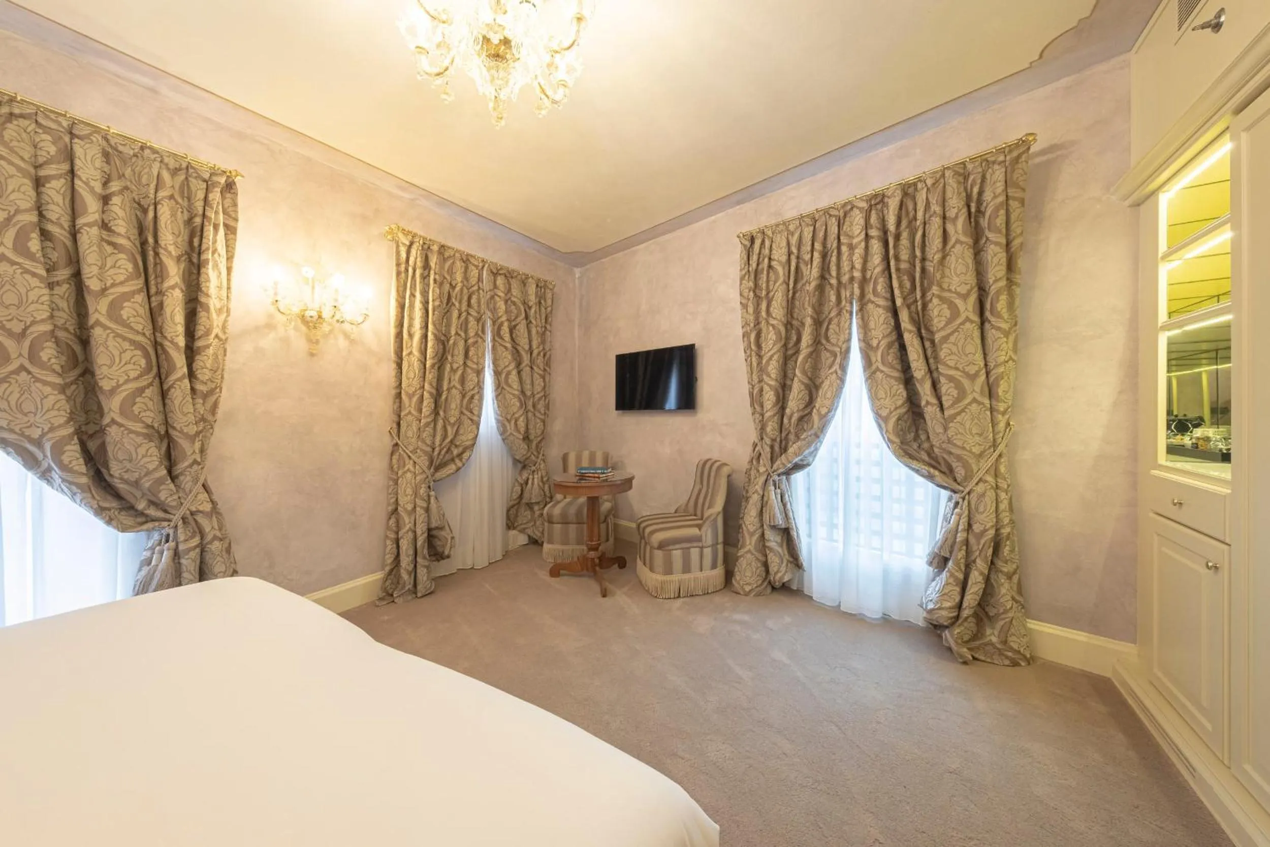 Bed in Hotel Villa Barbarich