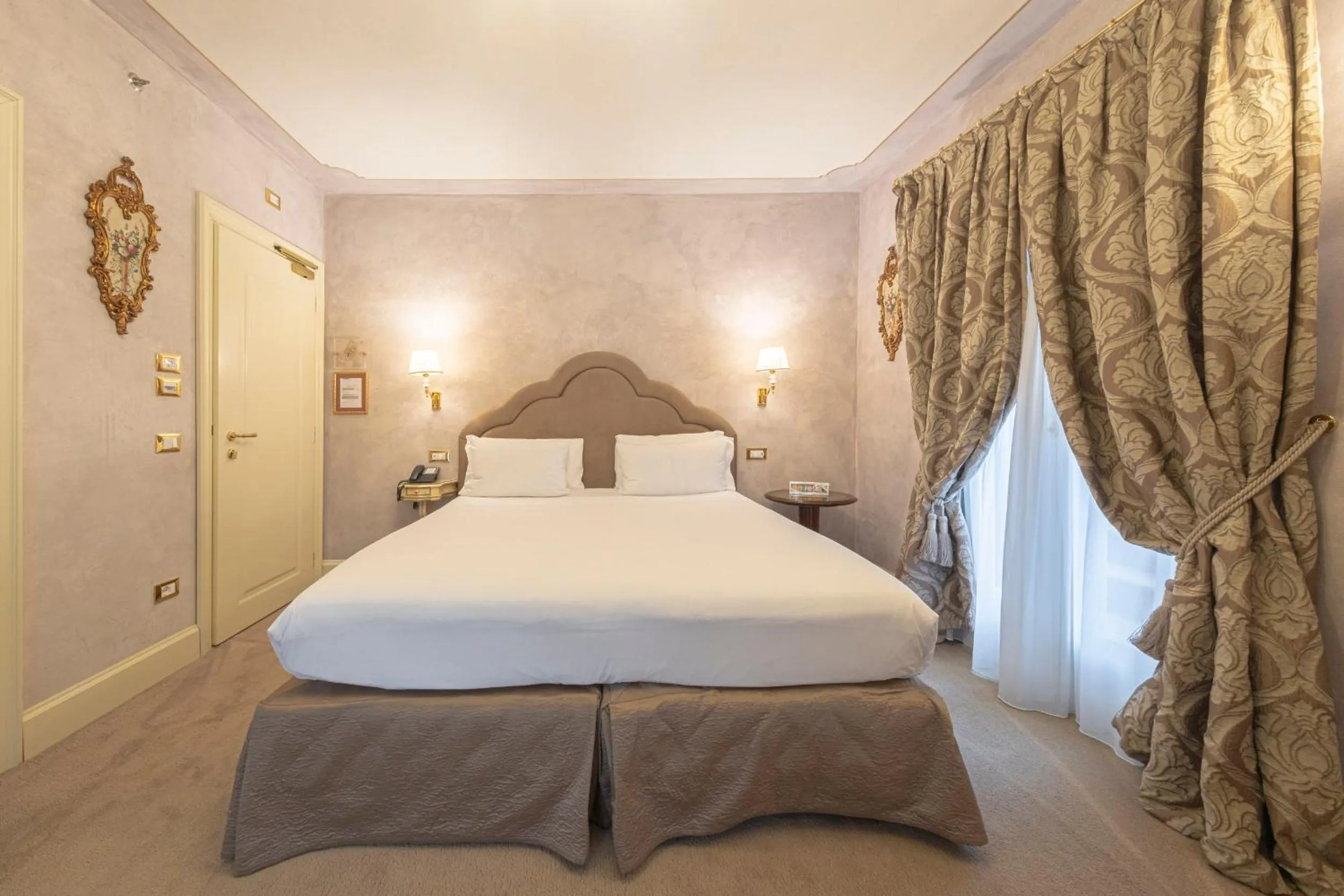 Bed in Hotel Villa Barbarich