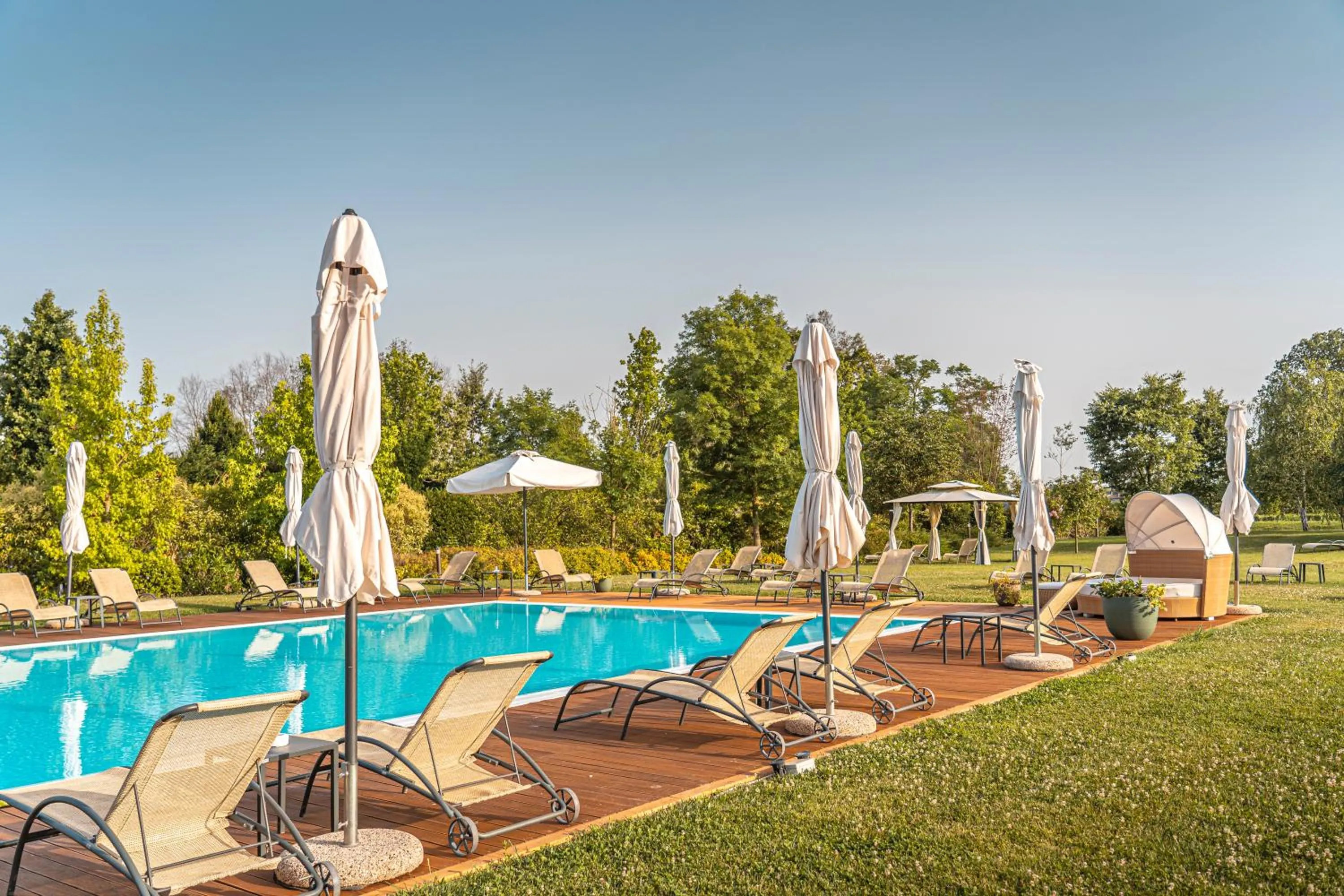 Swimming pool in Hotel Villa Barbarich