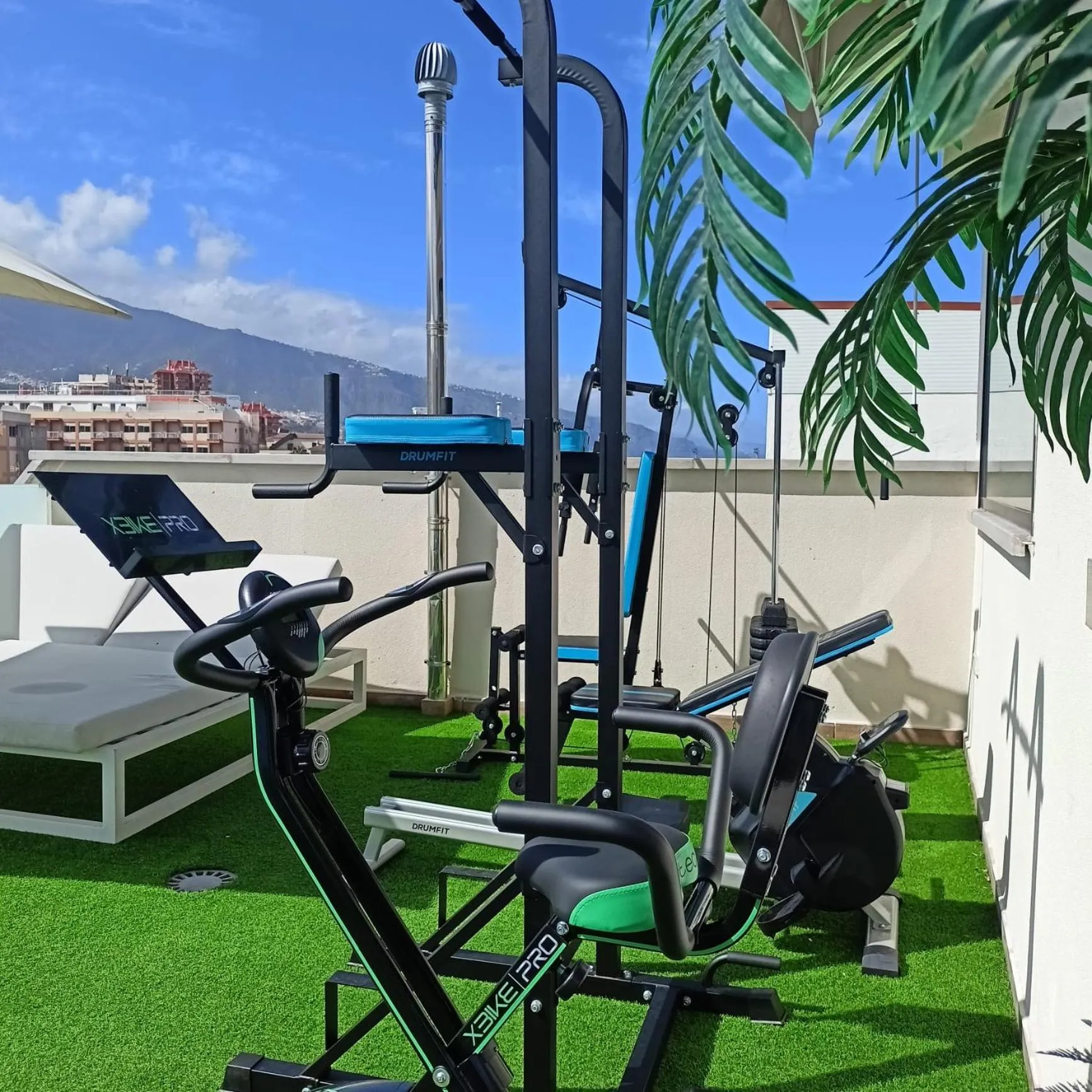 Shower in Puerto Azul