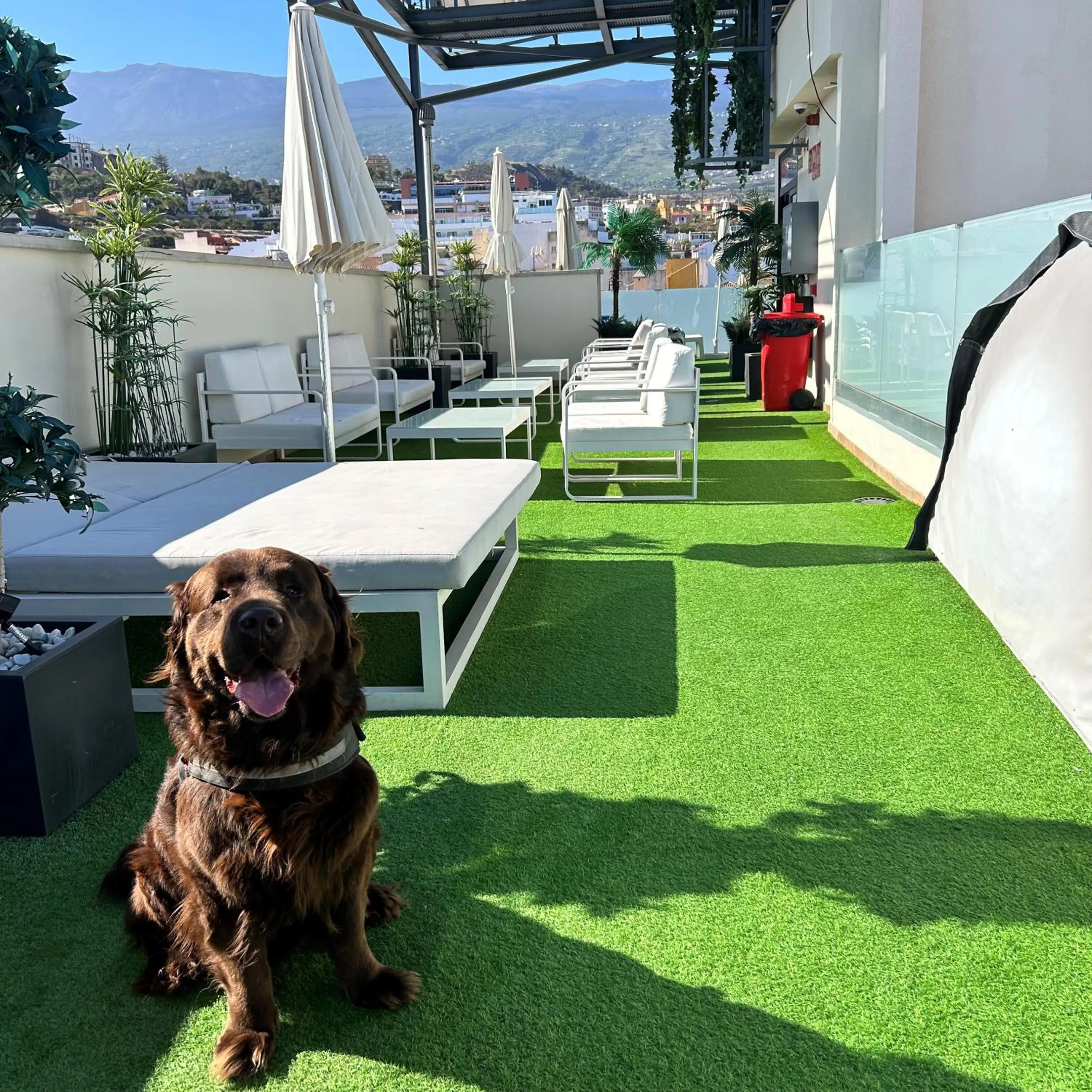 Shower in Puerto Azul