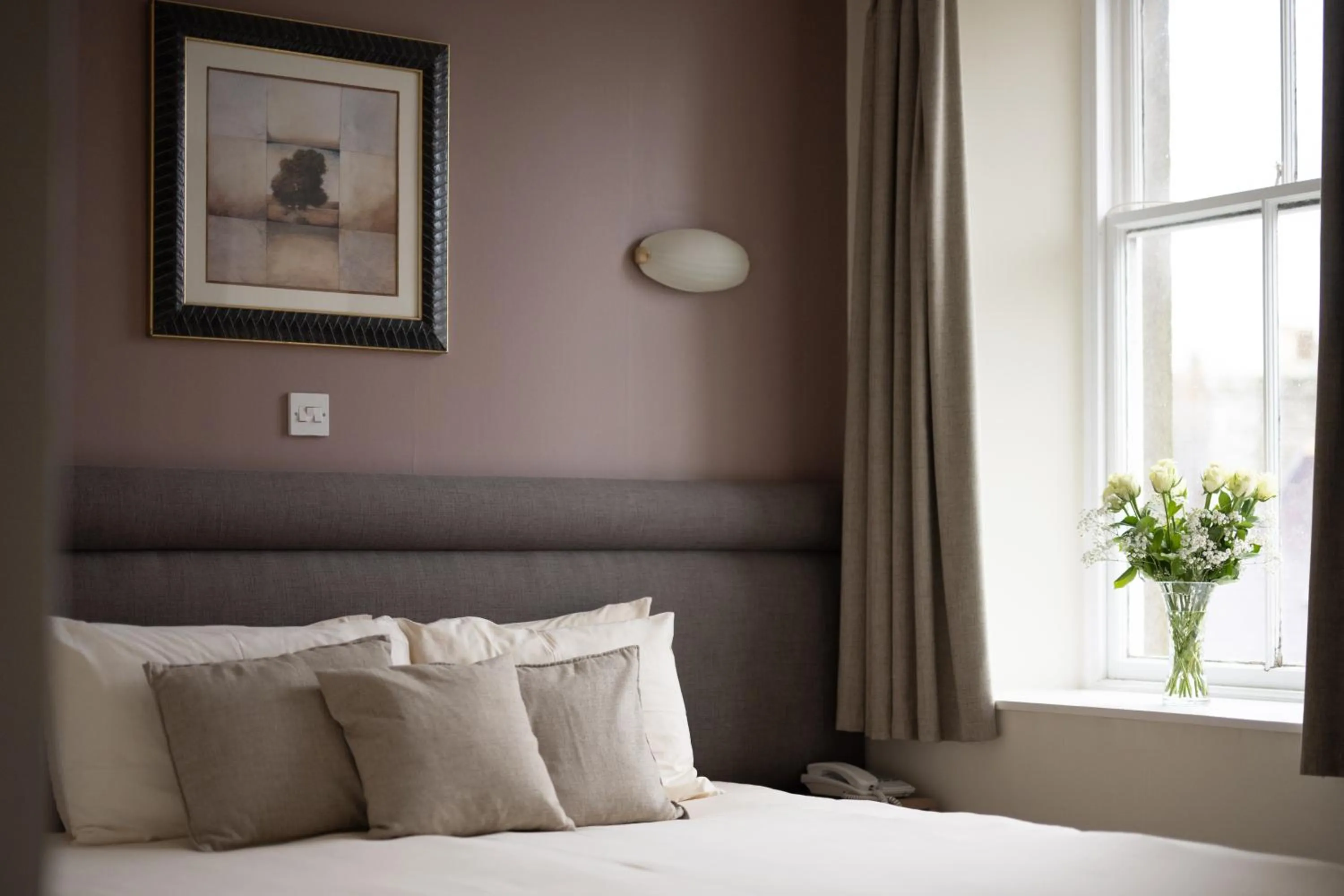 Bed in Pentland Hotel