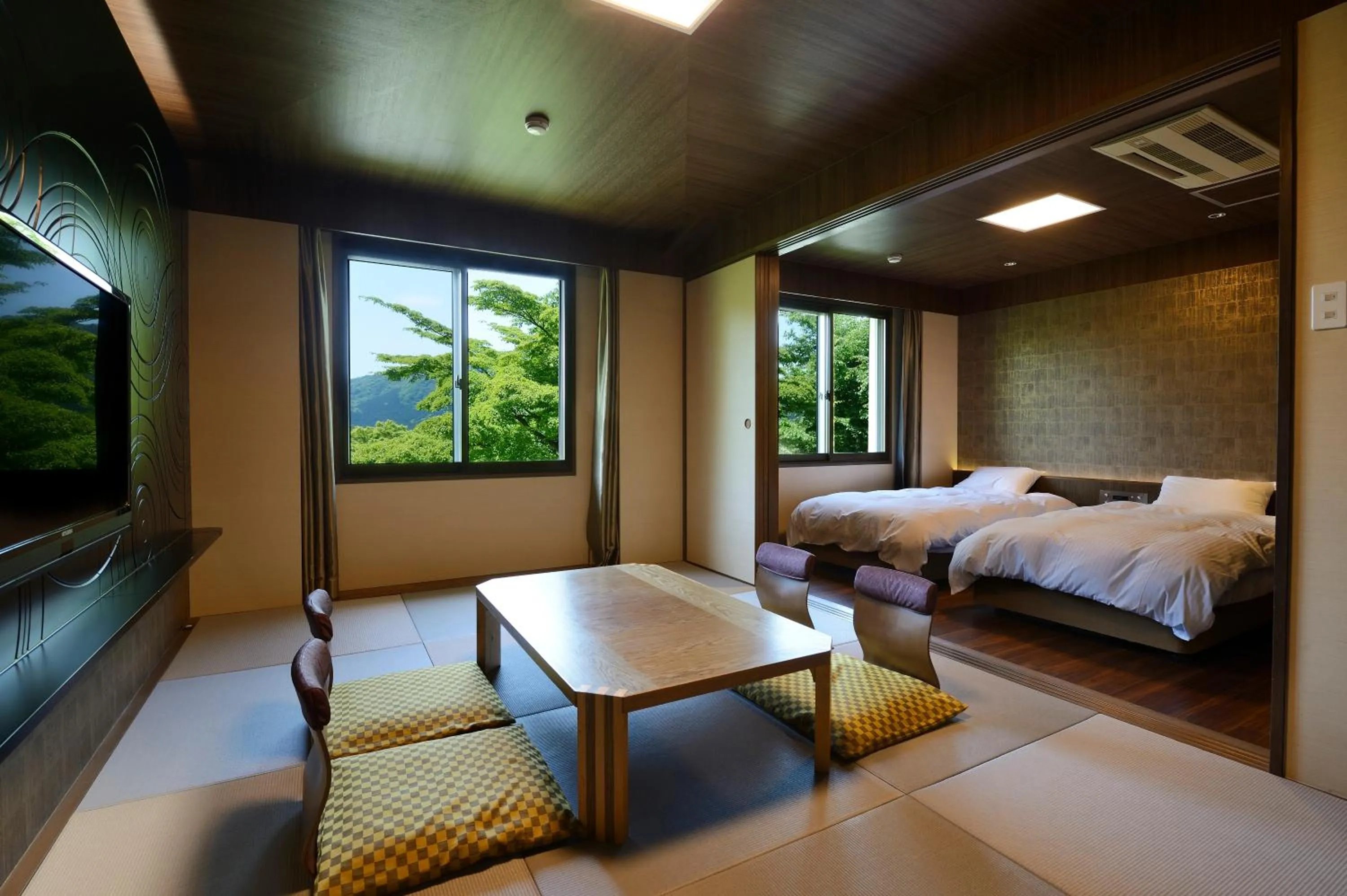 Photo of the whole room in Hakone Lake Hotel