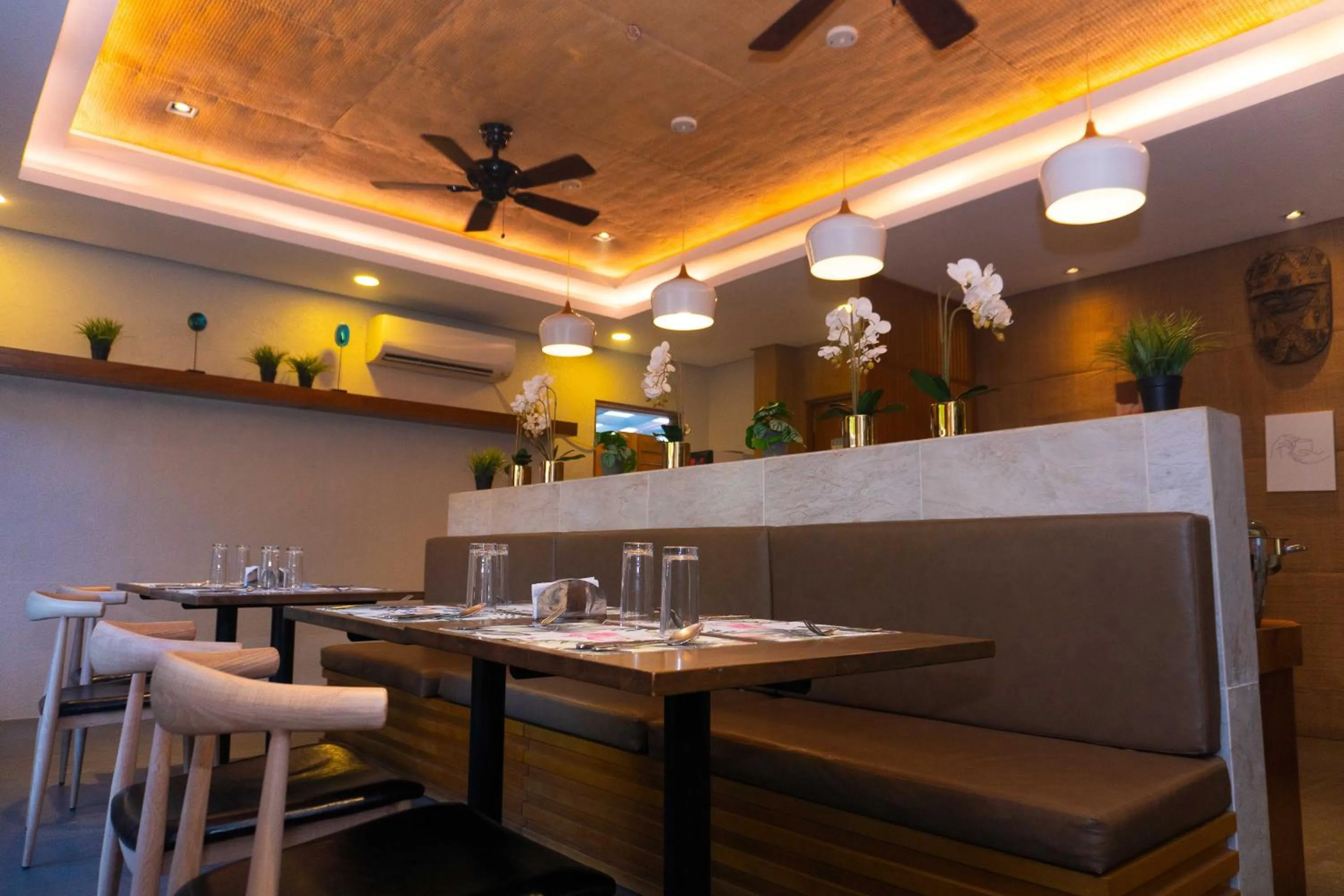 Restaurant/places to eat in Pearl Vista de Coron Resort Hotel