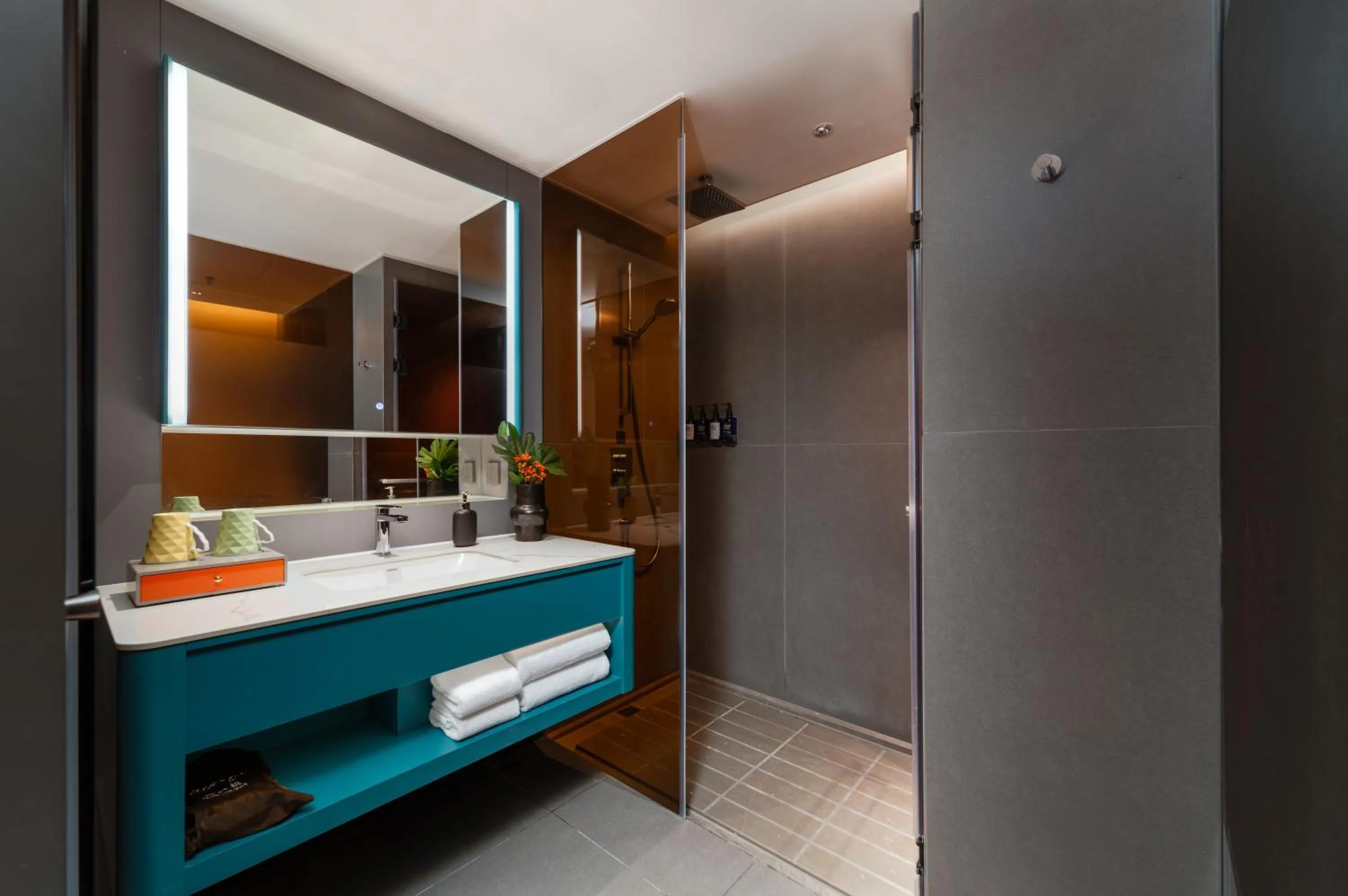 Toilet in Pagoda Hotel Of SSAW ChongQing International Land-sea