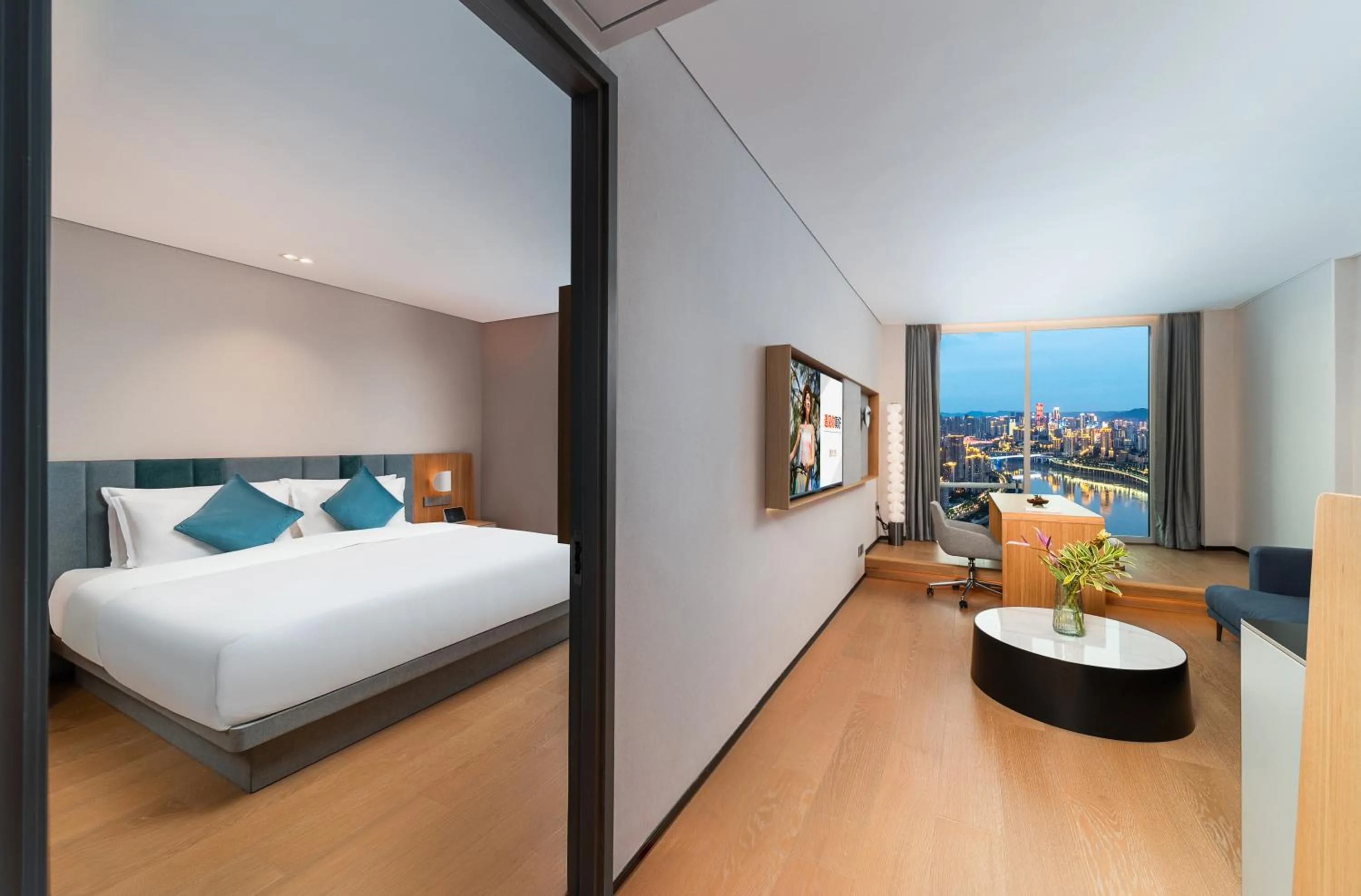 Bed in Pagoda Hotel Of SSAW ChongQing International Land-sea