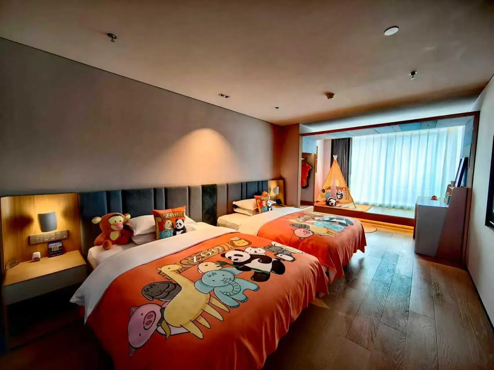 Kids Themed Family Twin Room in Pagoda Hotel Of SSAW ChongQing International Land-sea Kids Themed Family Twin Room in Pagoda Hotel Of SSAW ChongQing International Land-sea