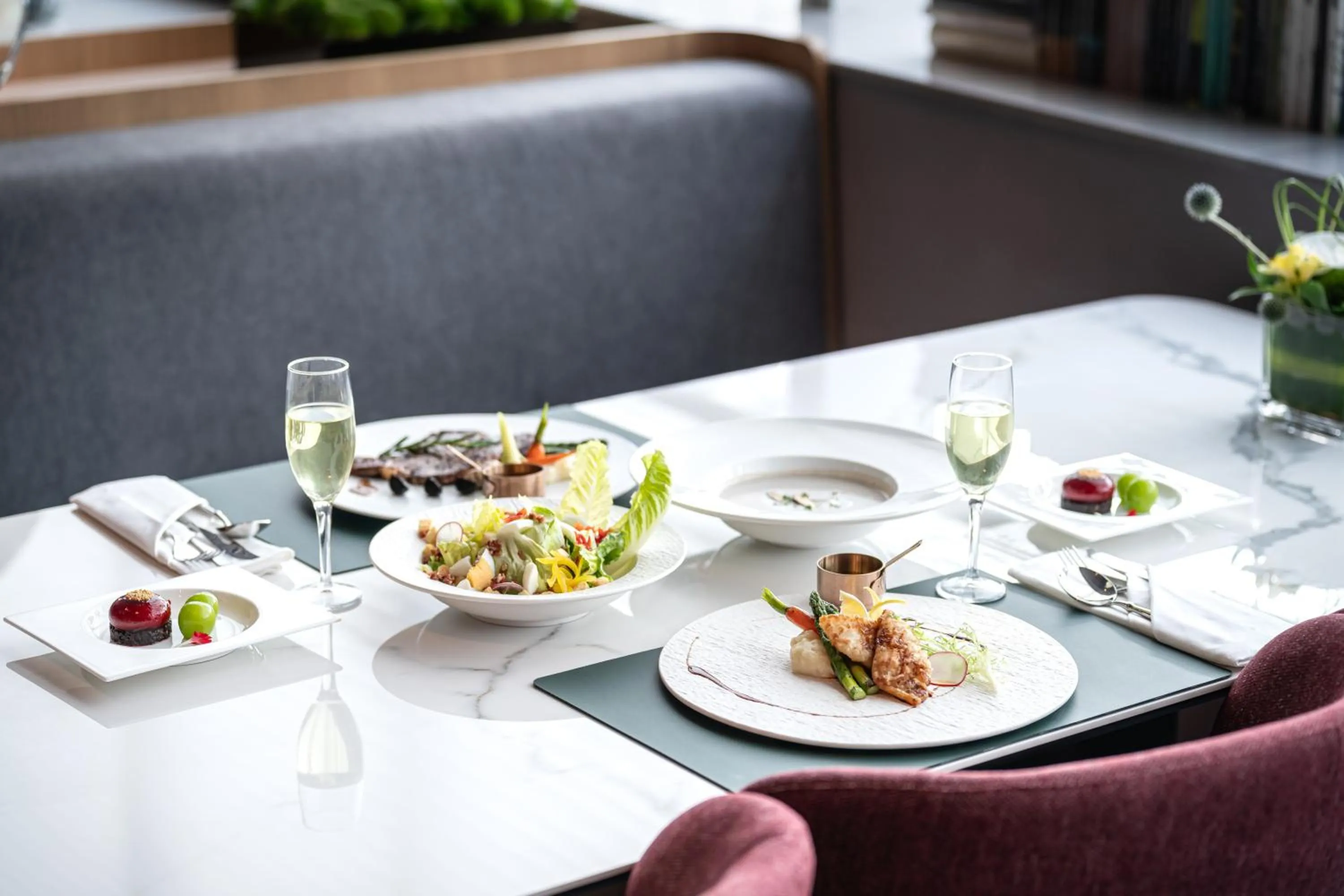 Breakfast in Pagoda Hotel Of SSAW ChongQing International Land-sea