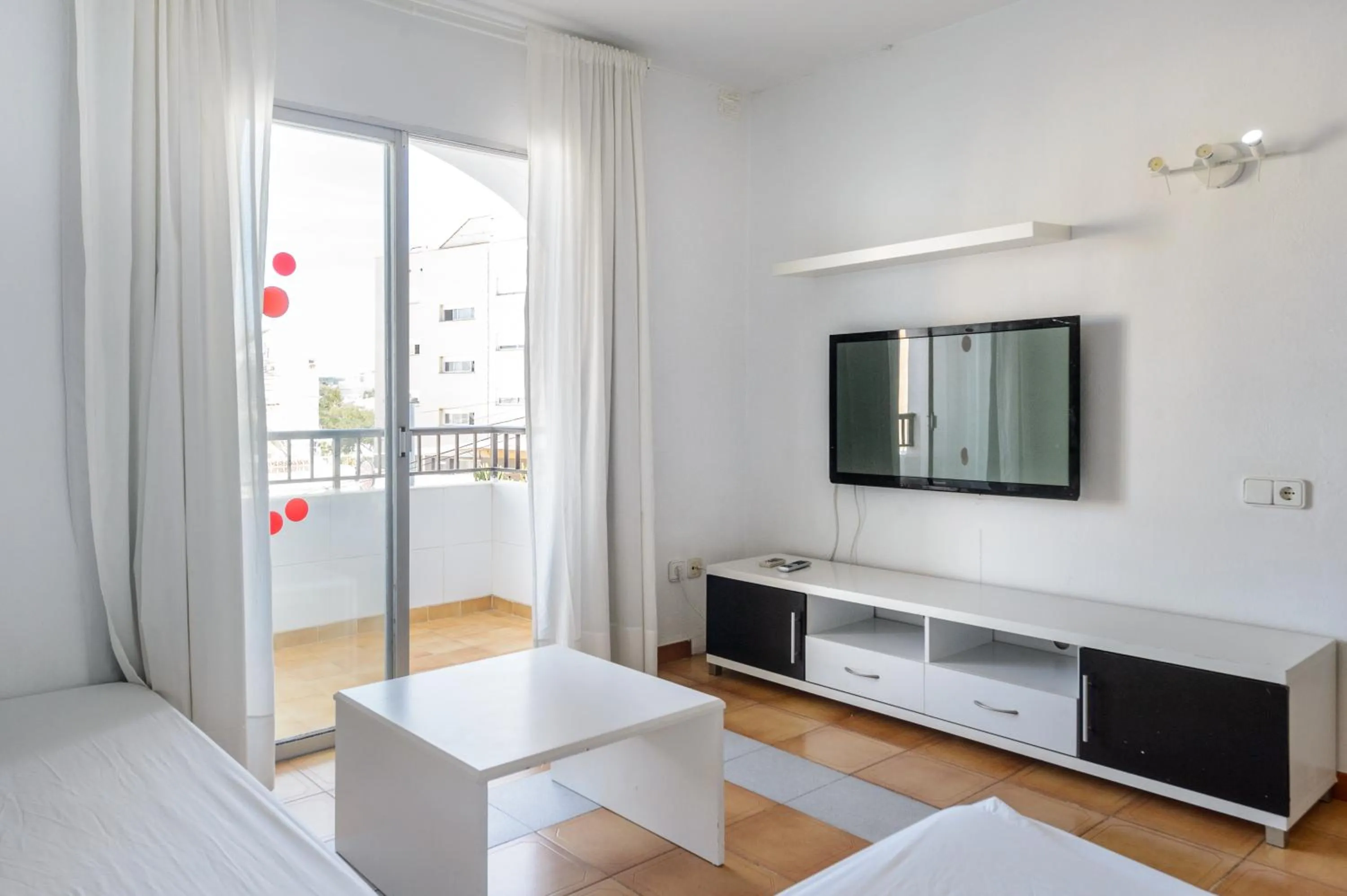 TV and multimedia, Bed in Apartamentos San Antonio Beach