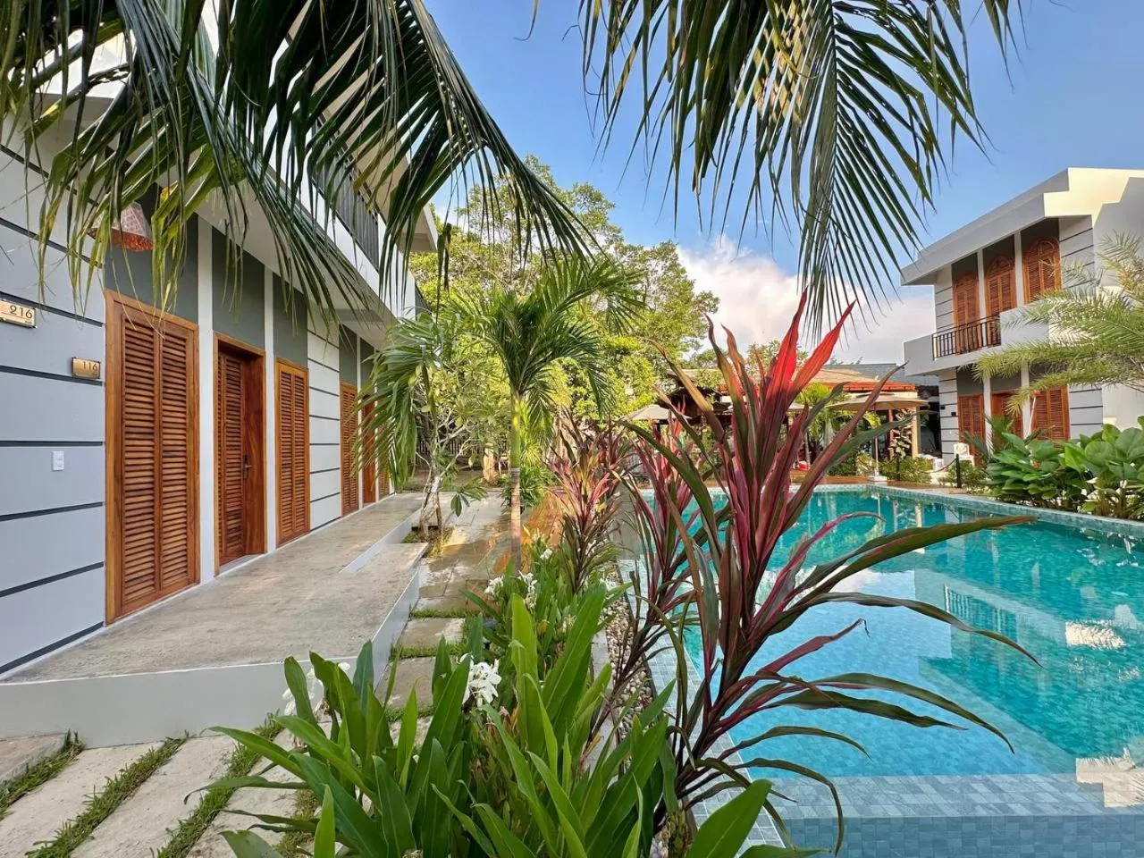 Property building in The R&B Boutique