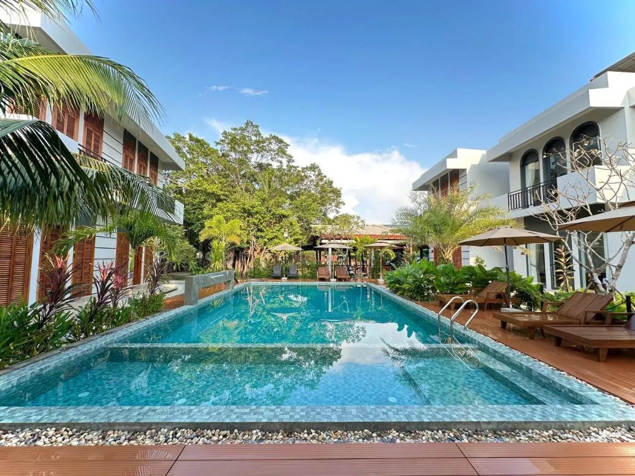 Property building in The R&B Boutique