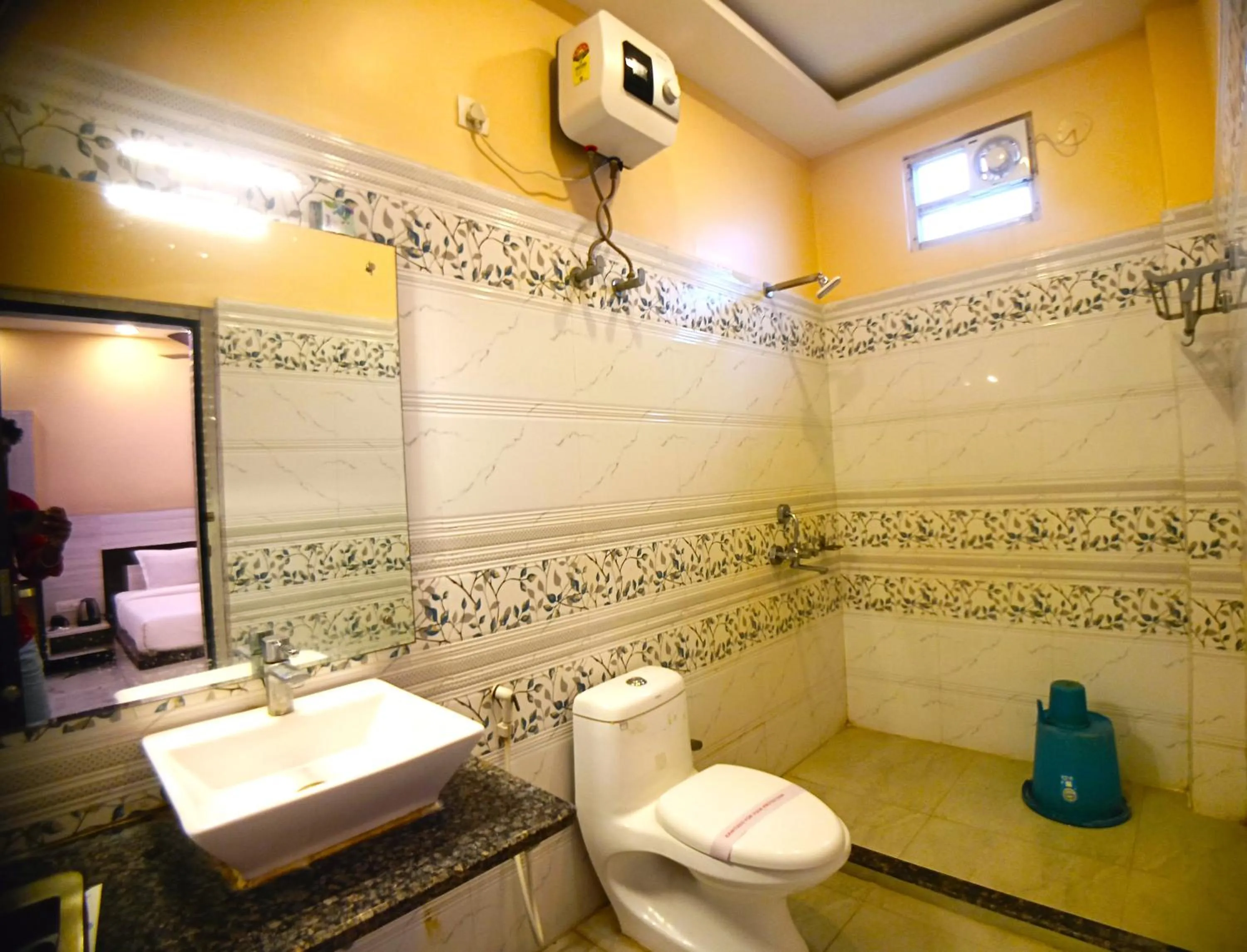 Toilet in Samudra Bilas Resort, Mandarmoni