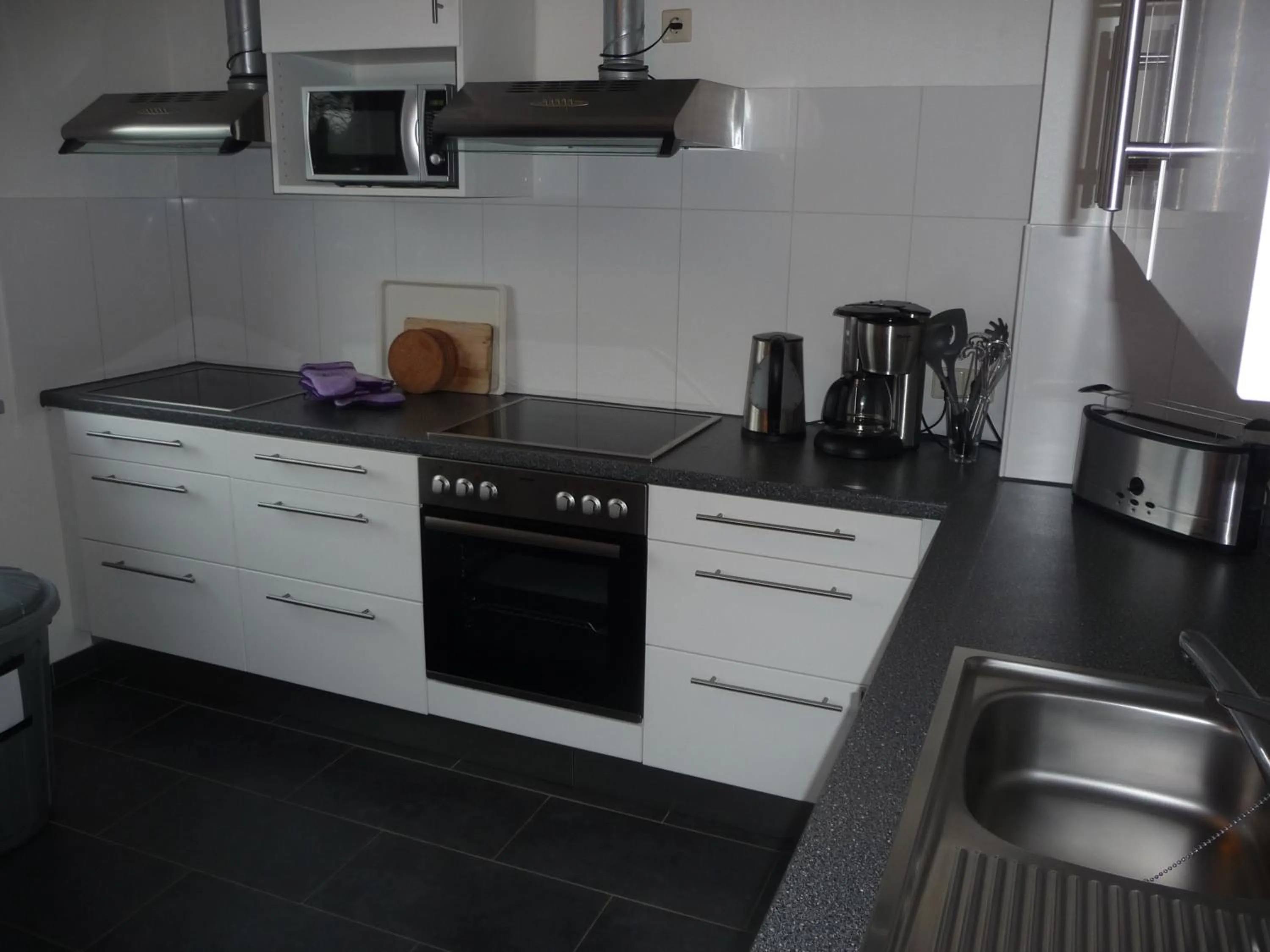 Restaurant/places to eat in Hansehus