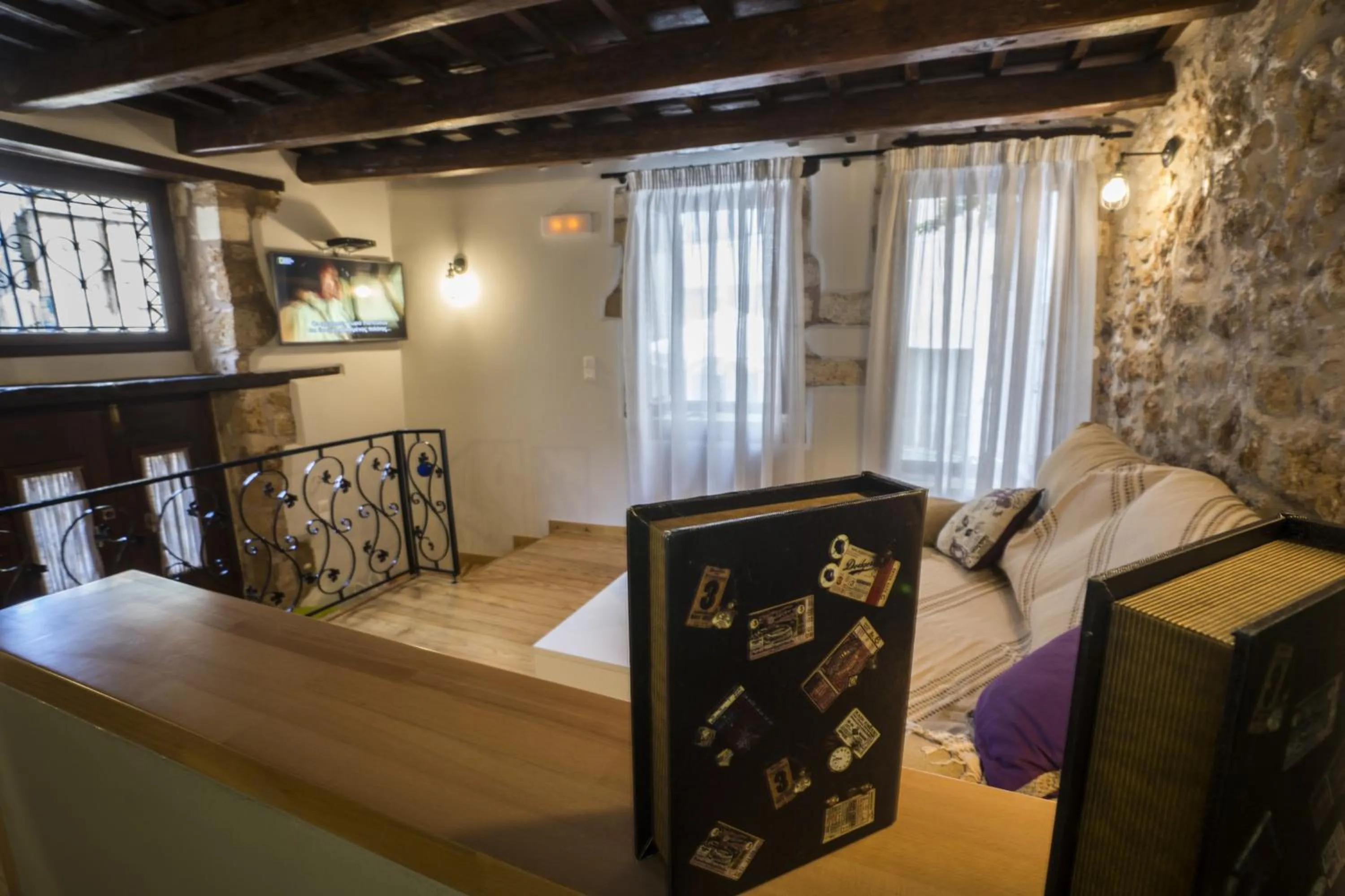 Library, Bed in Eulogia Casa