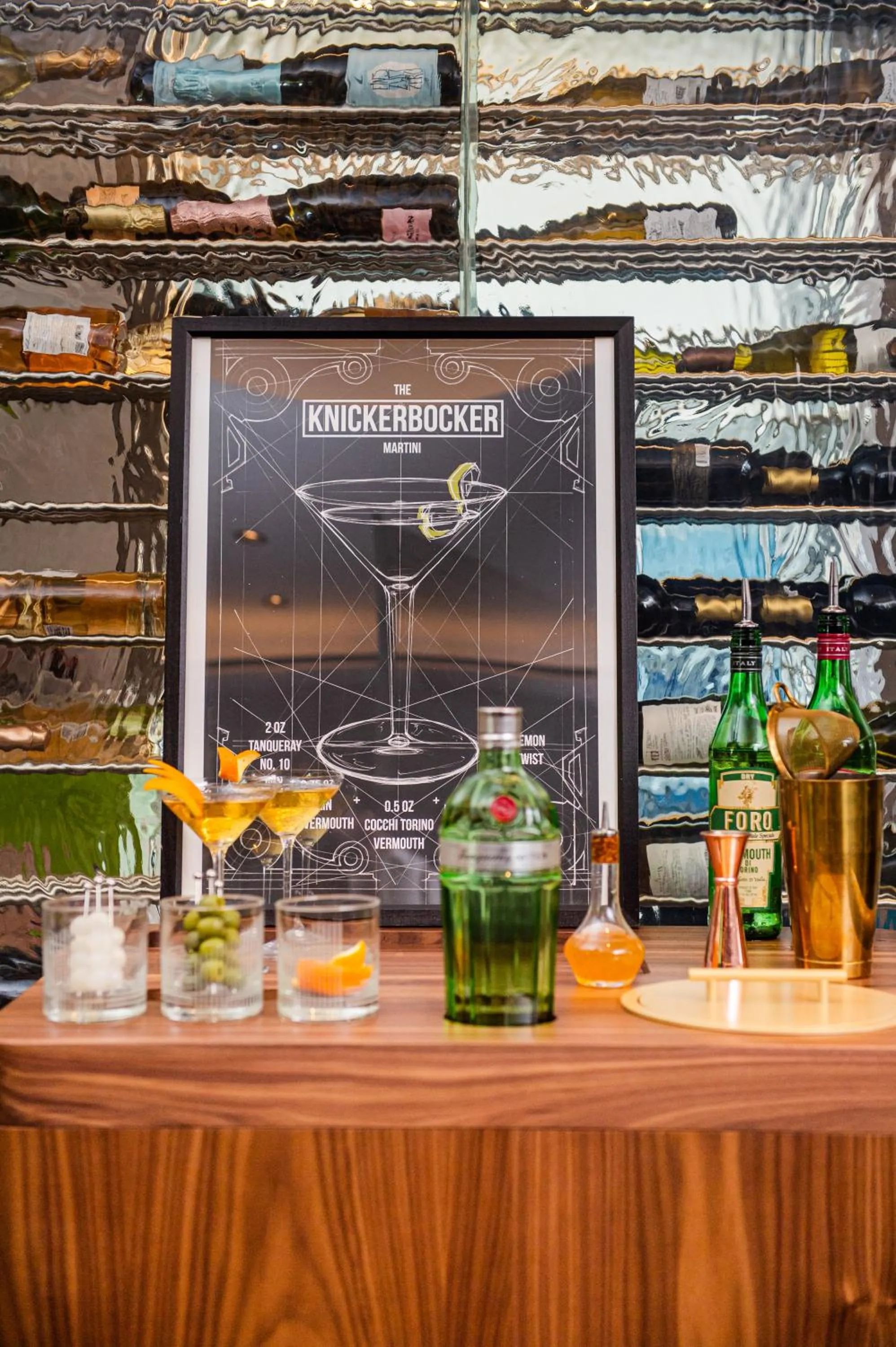 Lounge or bar in The Knickerbocker