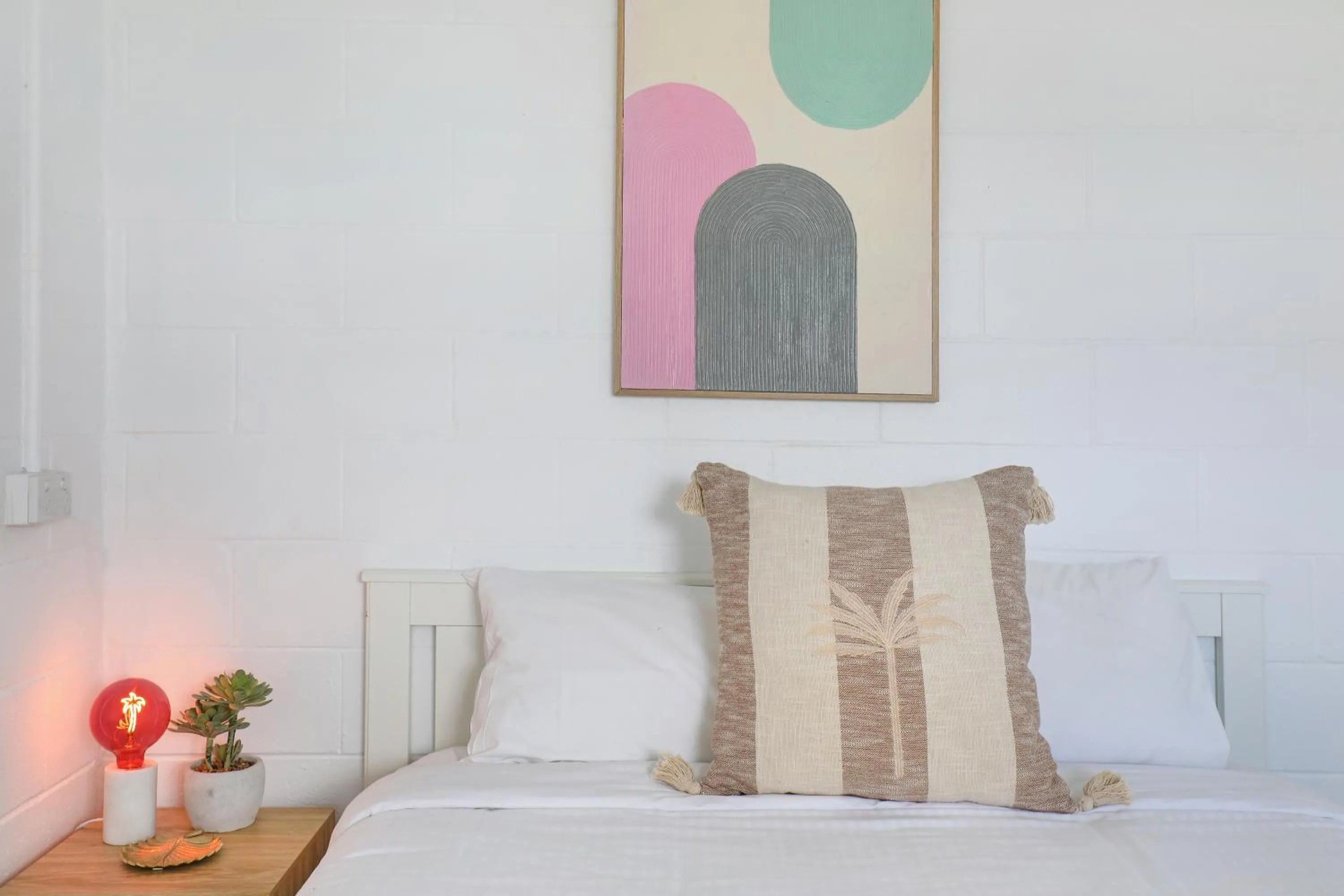 Bed in Palms on Parker Backpackers