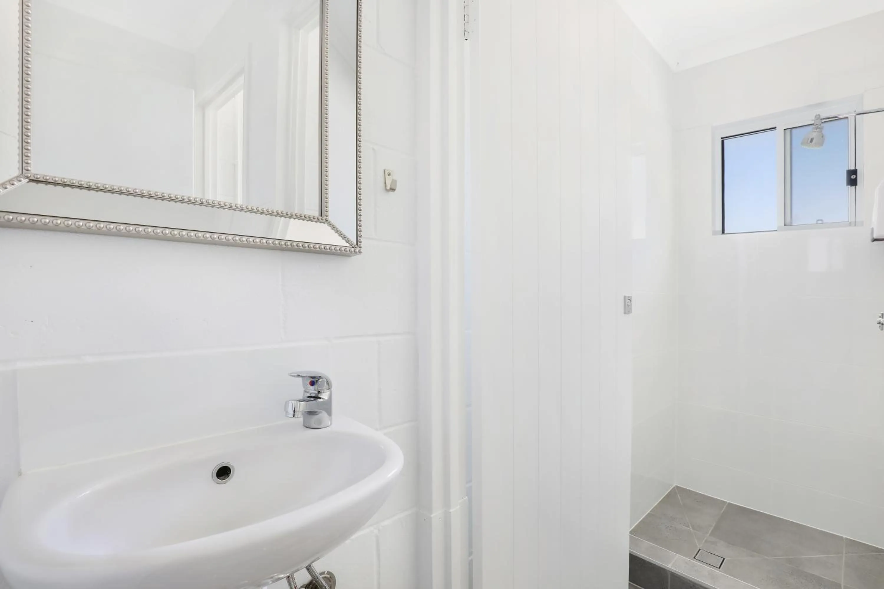 Shower in Palms on Parker Backpackers