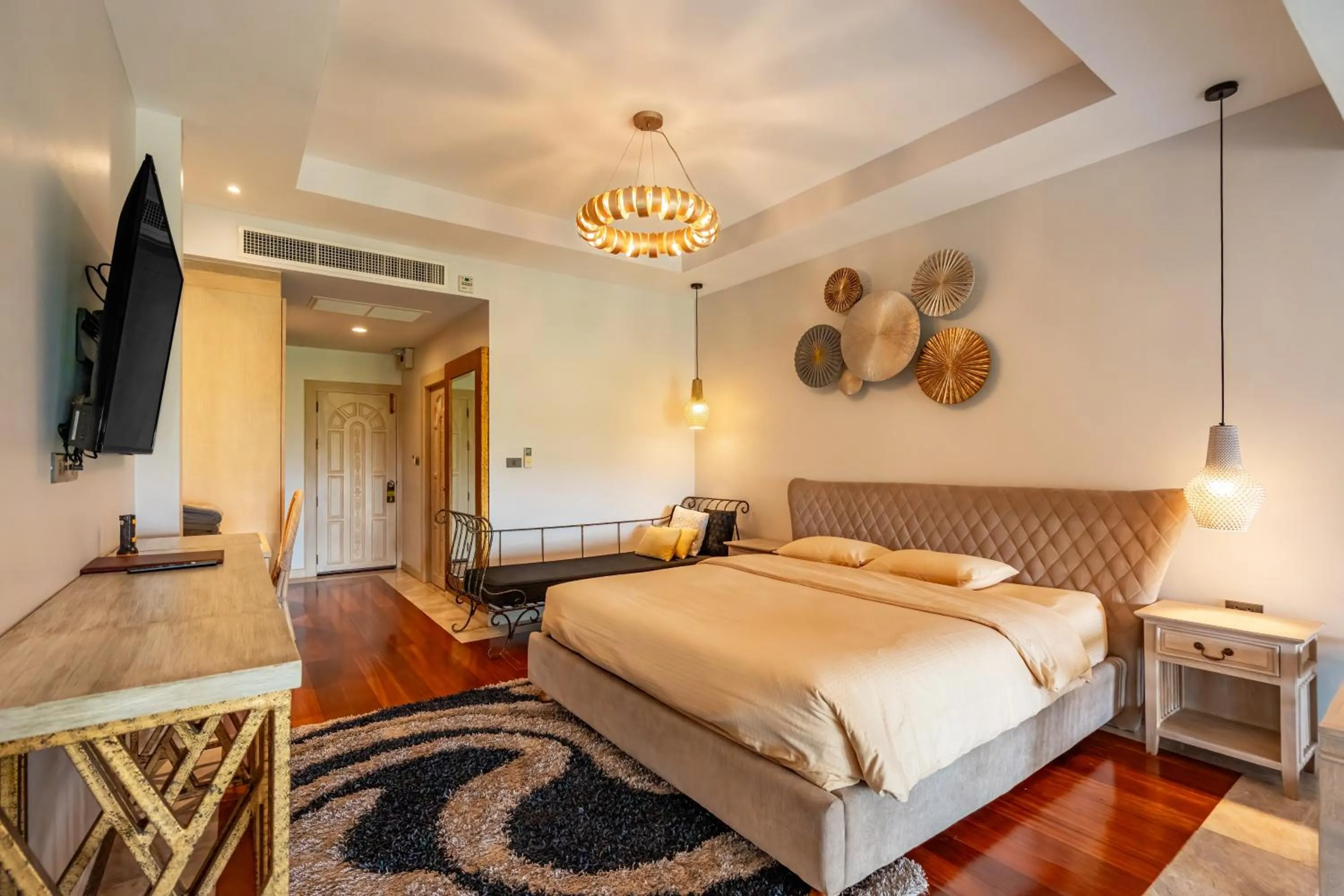 Bed in Ocean Pearl Seaview Residence